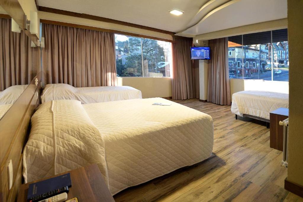 Premium Suite with Spa Bath photo 1