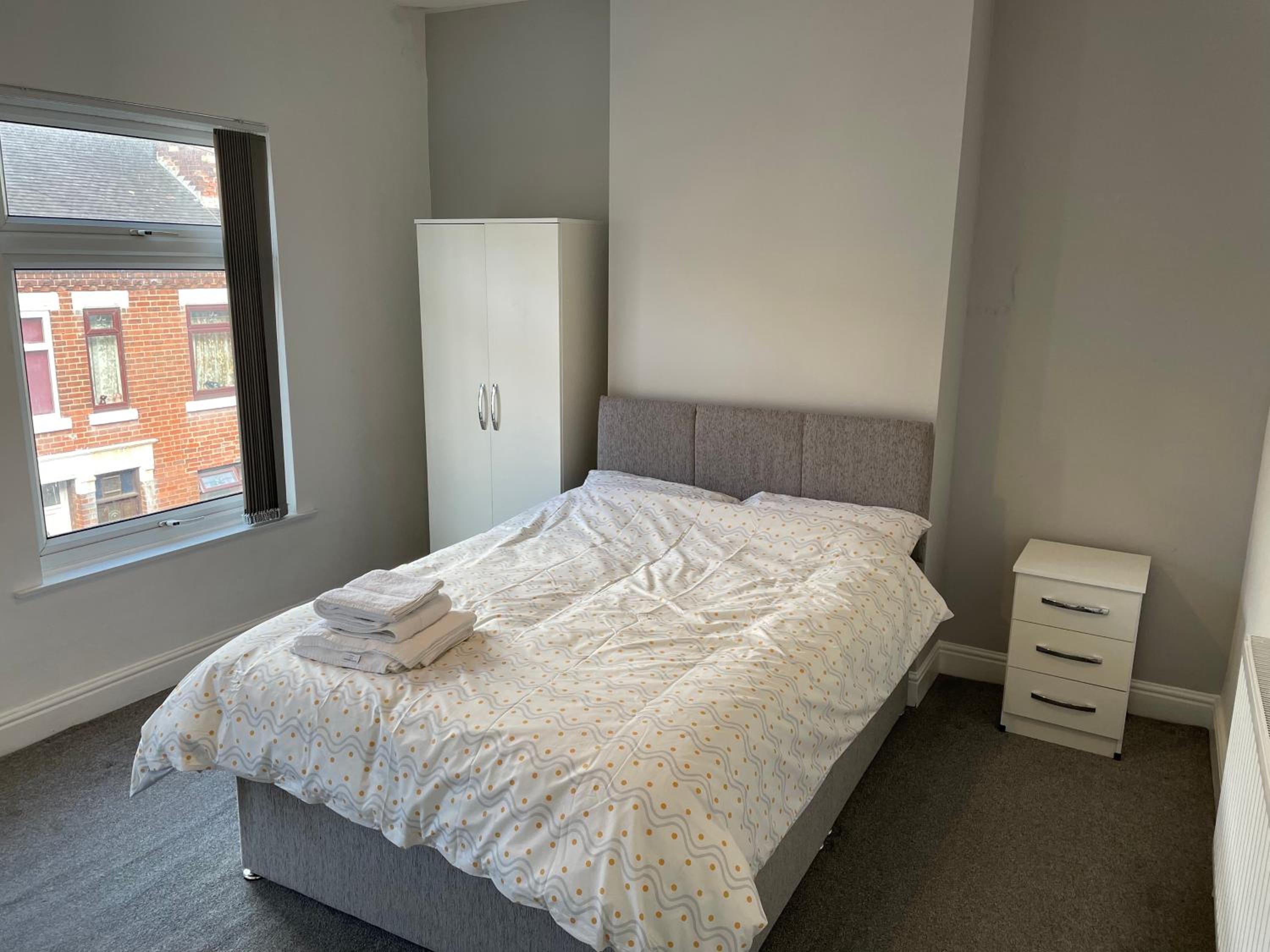 Four-Bedroom House photo 1