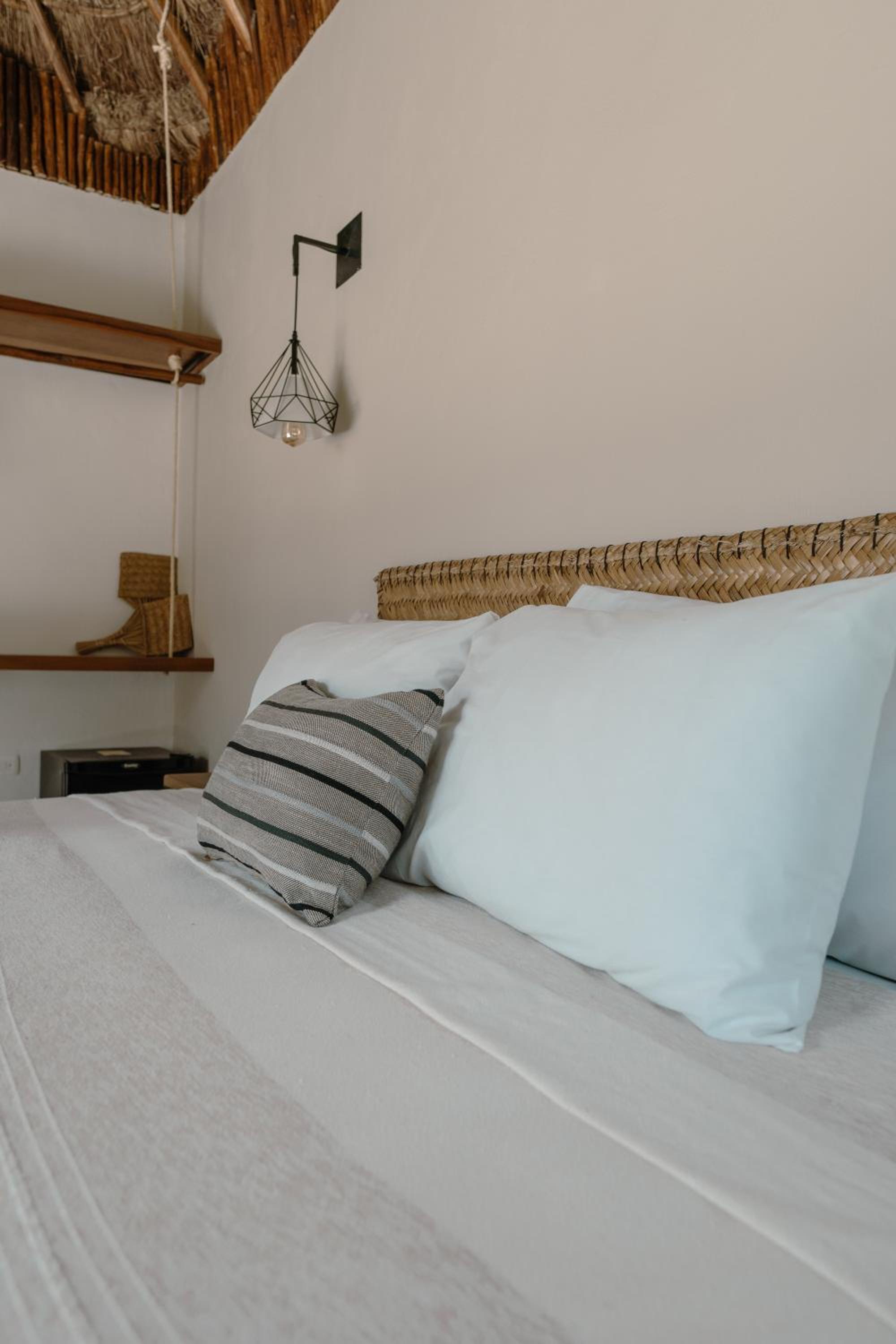 Deluxe Double Room - Photo 8