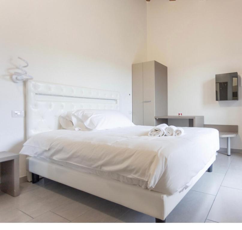 Single Room with Private Bathroom photo 1