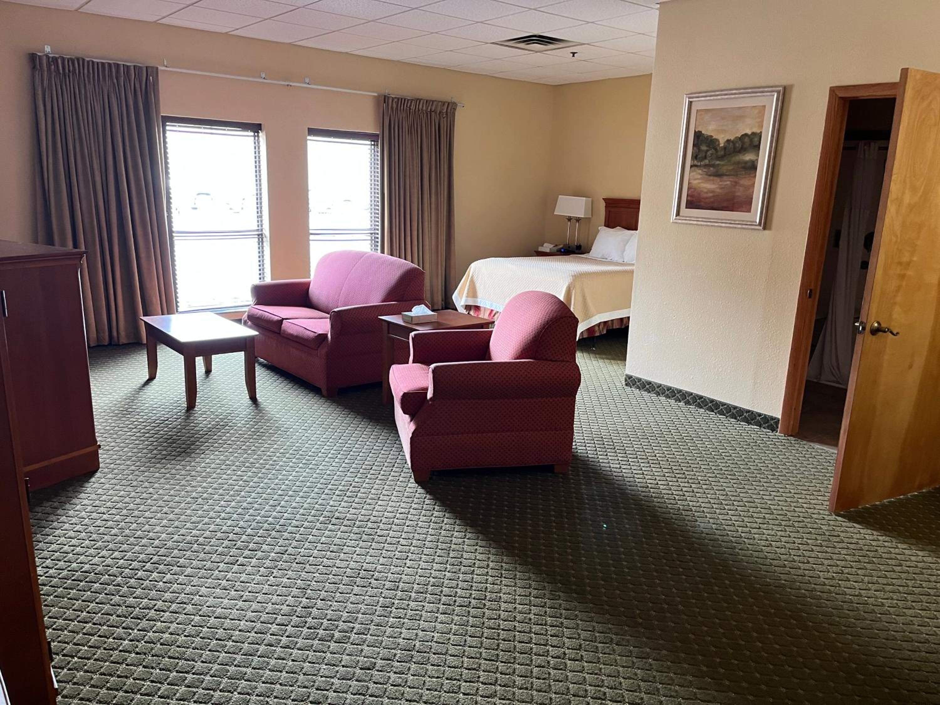 1 Queen Bed, Mobility Accessible Room, North Tower, Non-Smoking - Photo 1