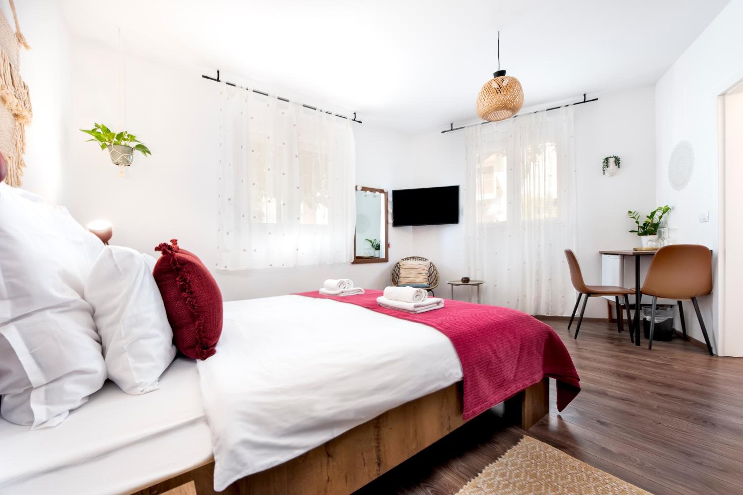 Superior King Room photo 2