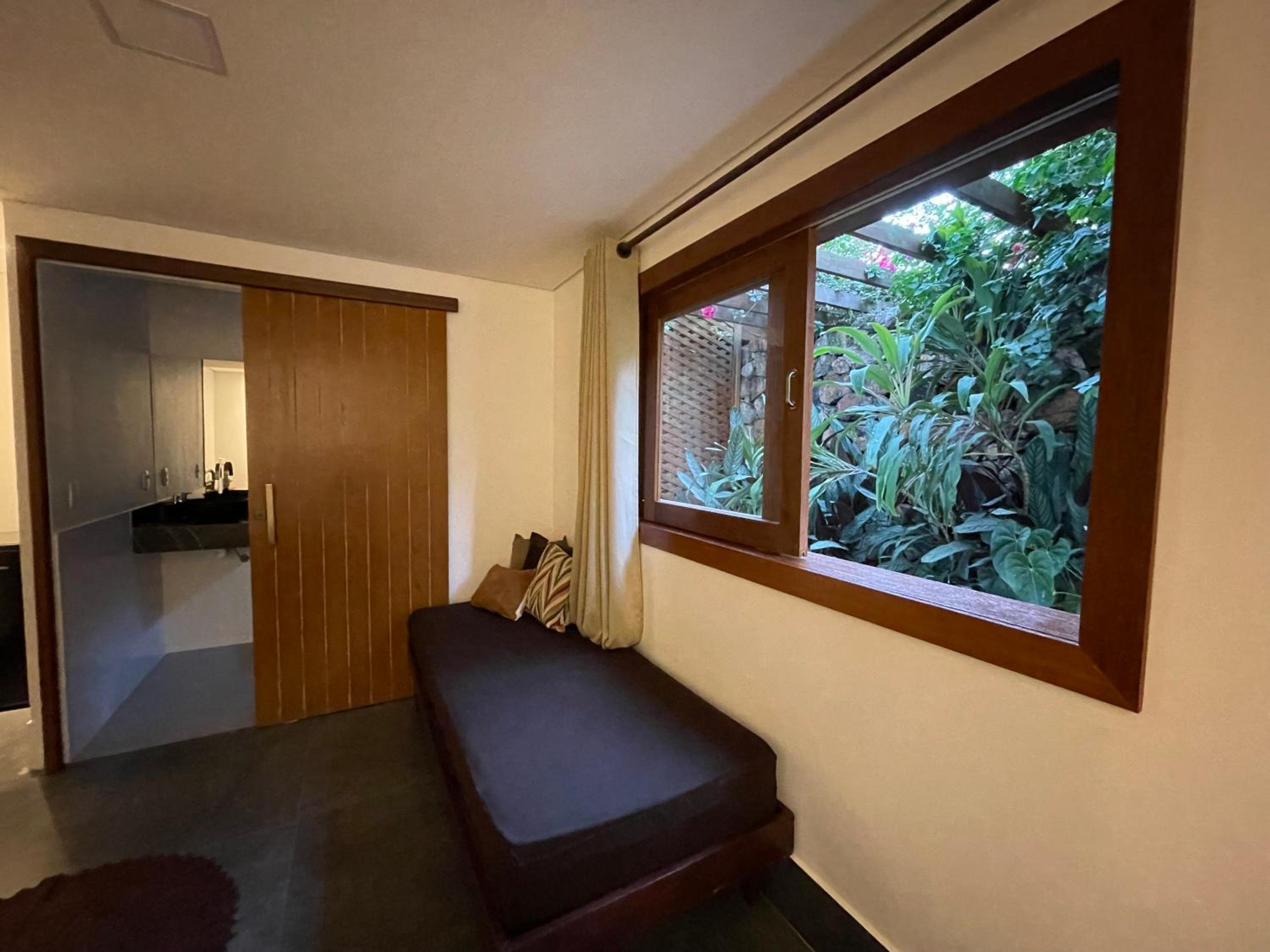 Standard Suite - Photo 4