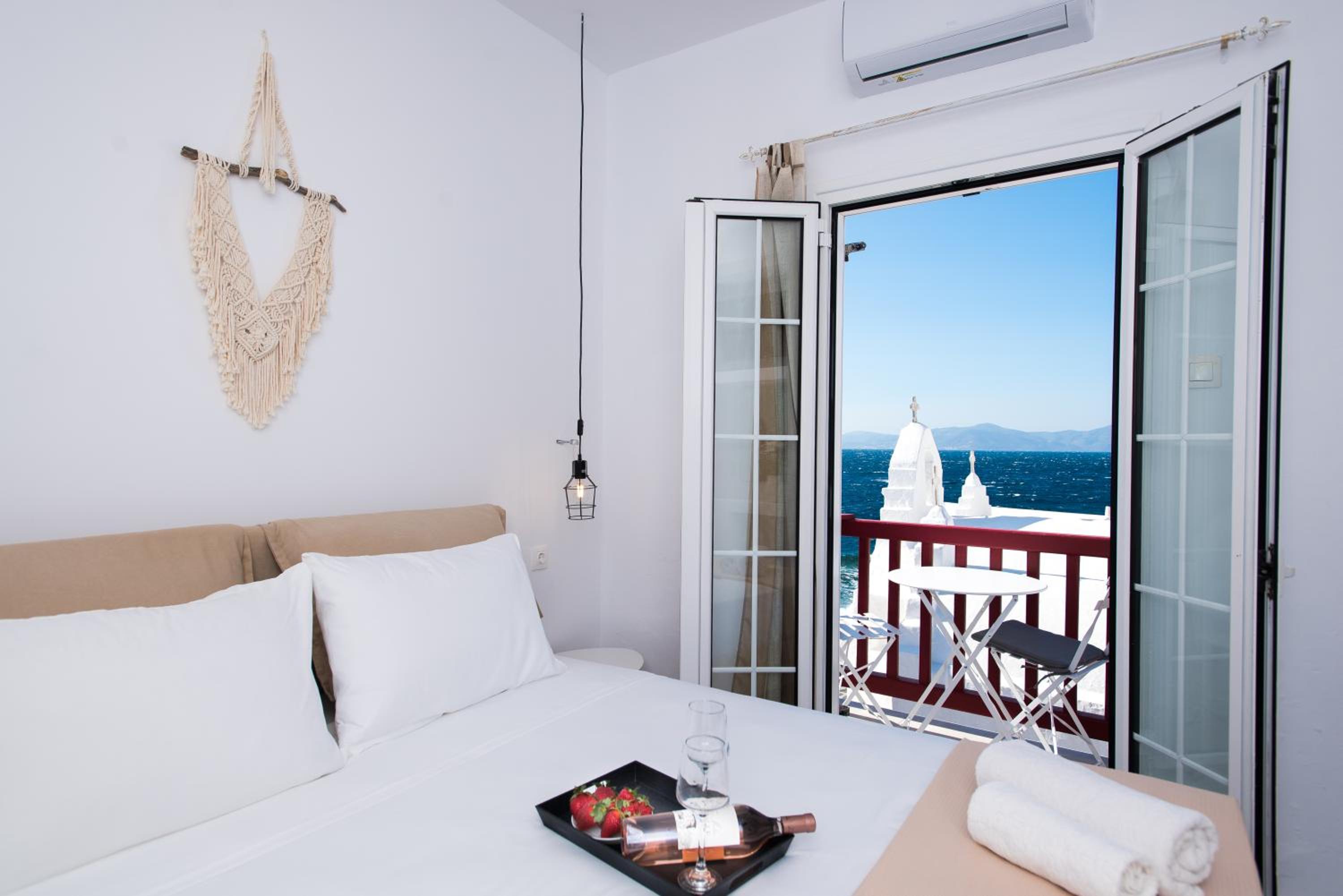 Deluxe Suite with Sea View