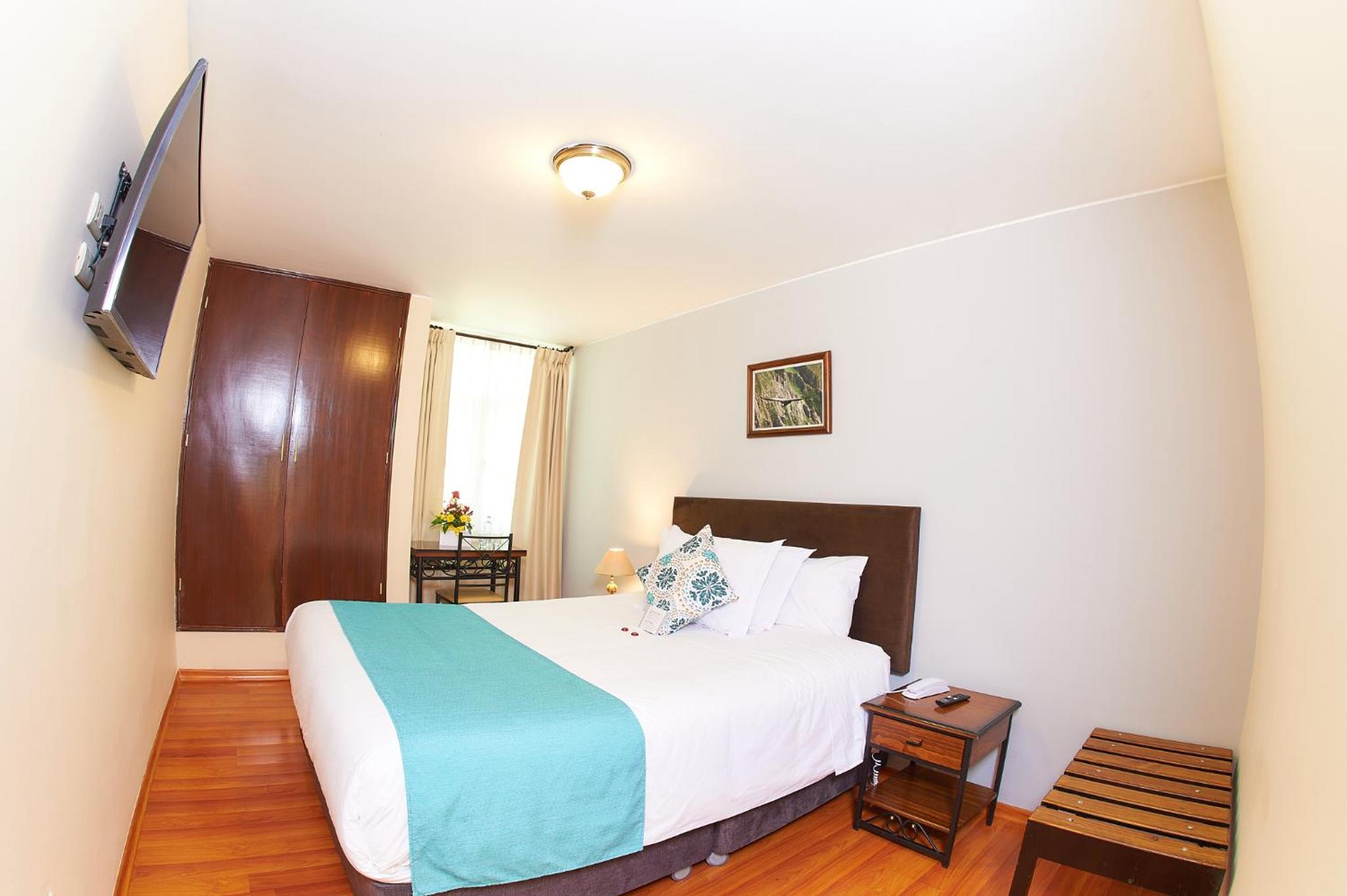 Double Room - Photo 5