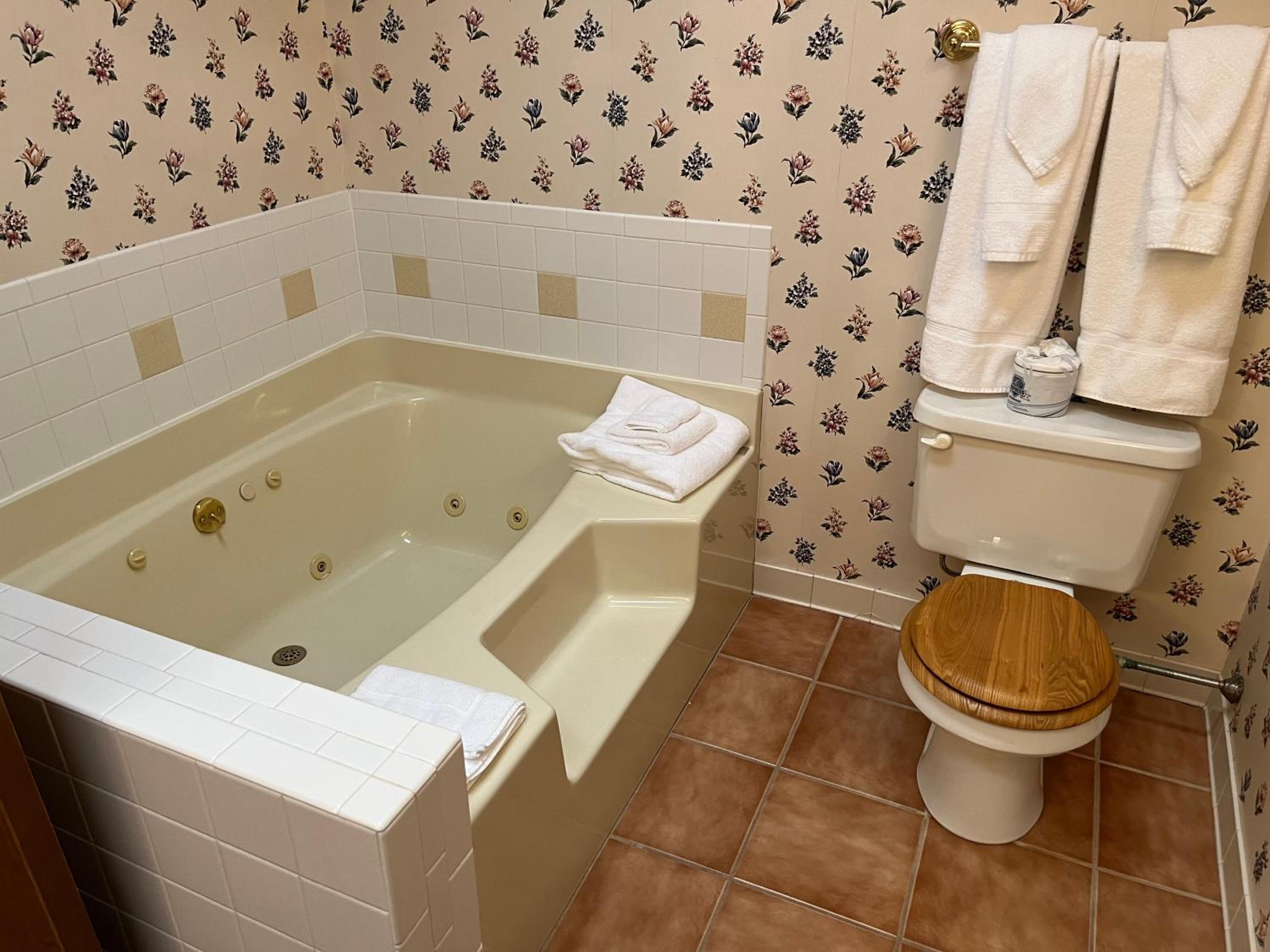 1 King Bed, Studio Suite, South Tower, Non-Smoking - Photo 5