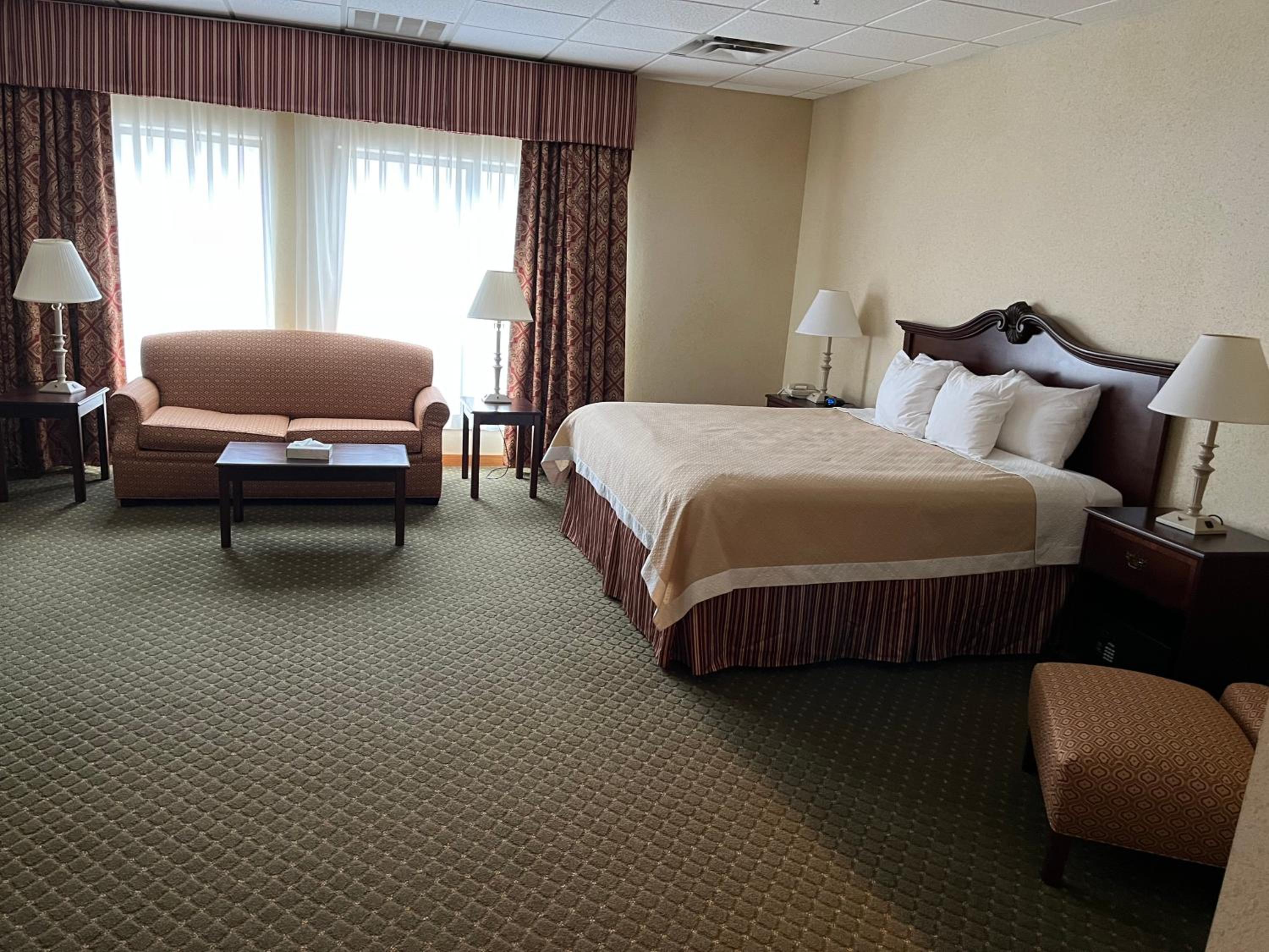1 King Bed, Studio Suite, South Tower, Non-Smoking - Photo 1