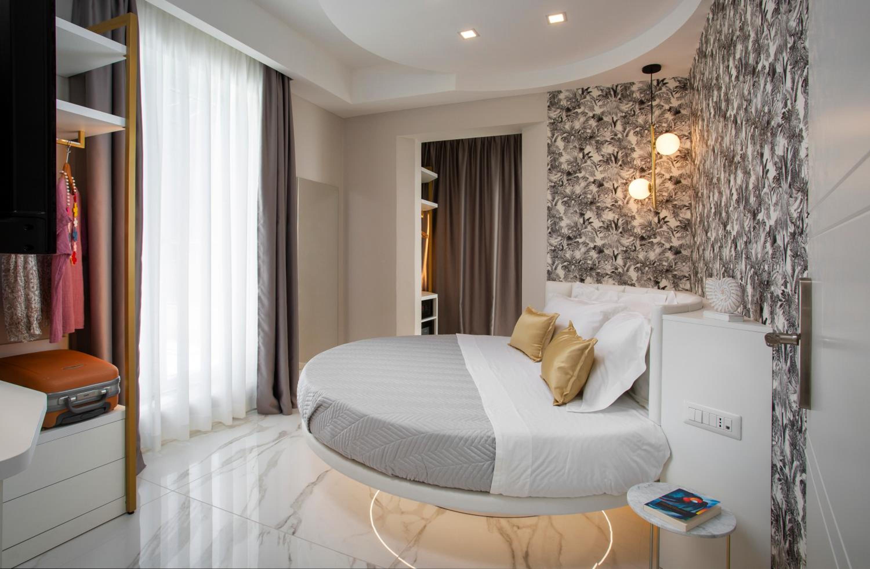 Suite with Spa Bath