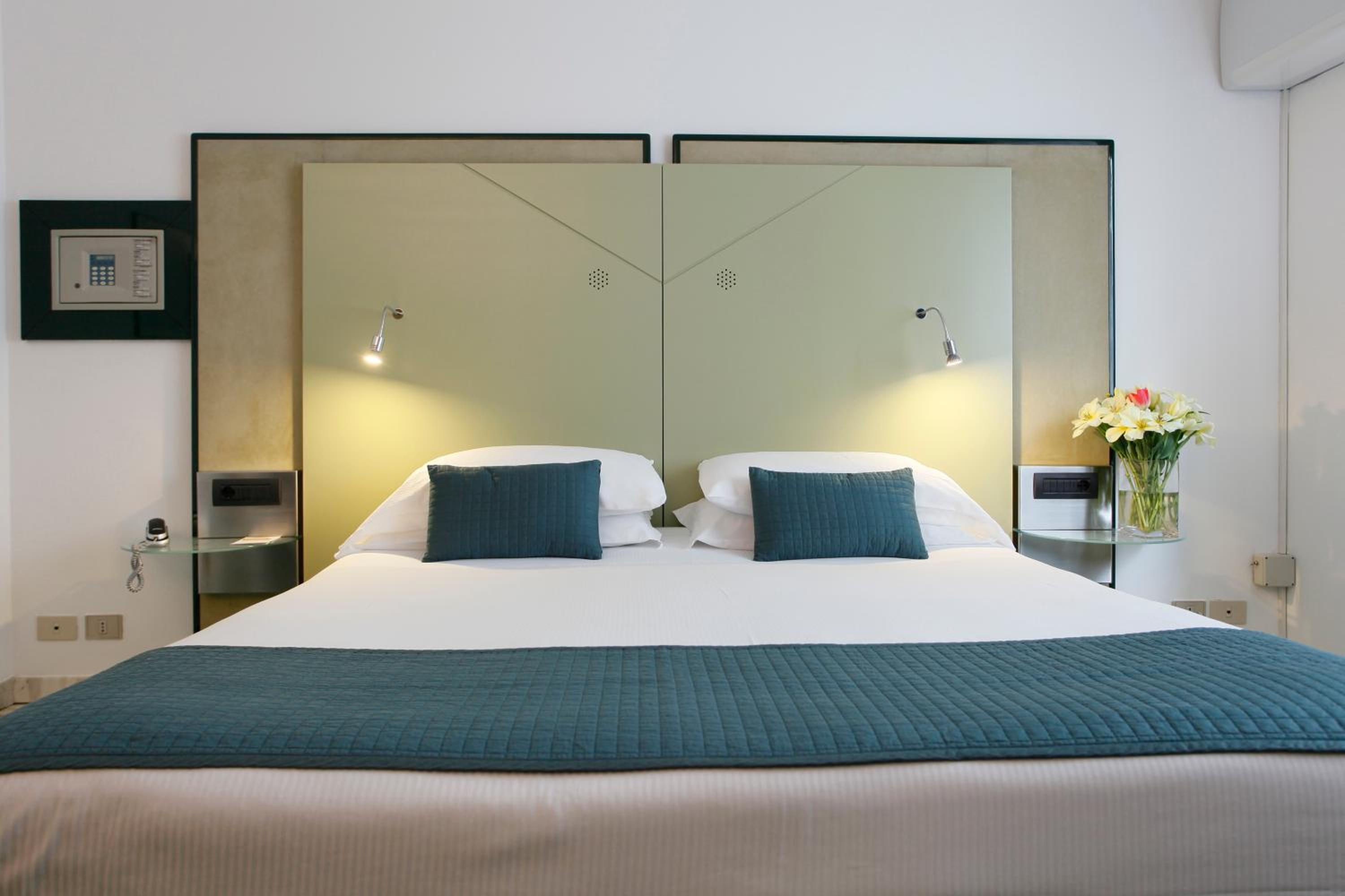 Deluxe Double Room - Photo 6