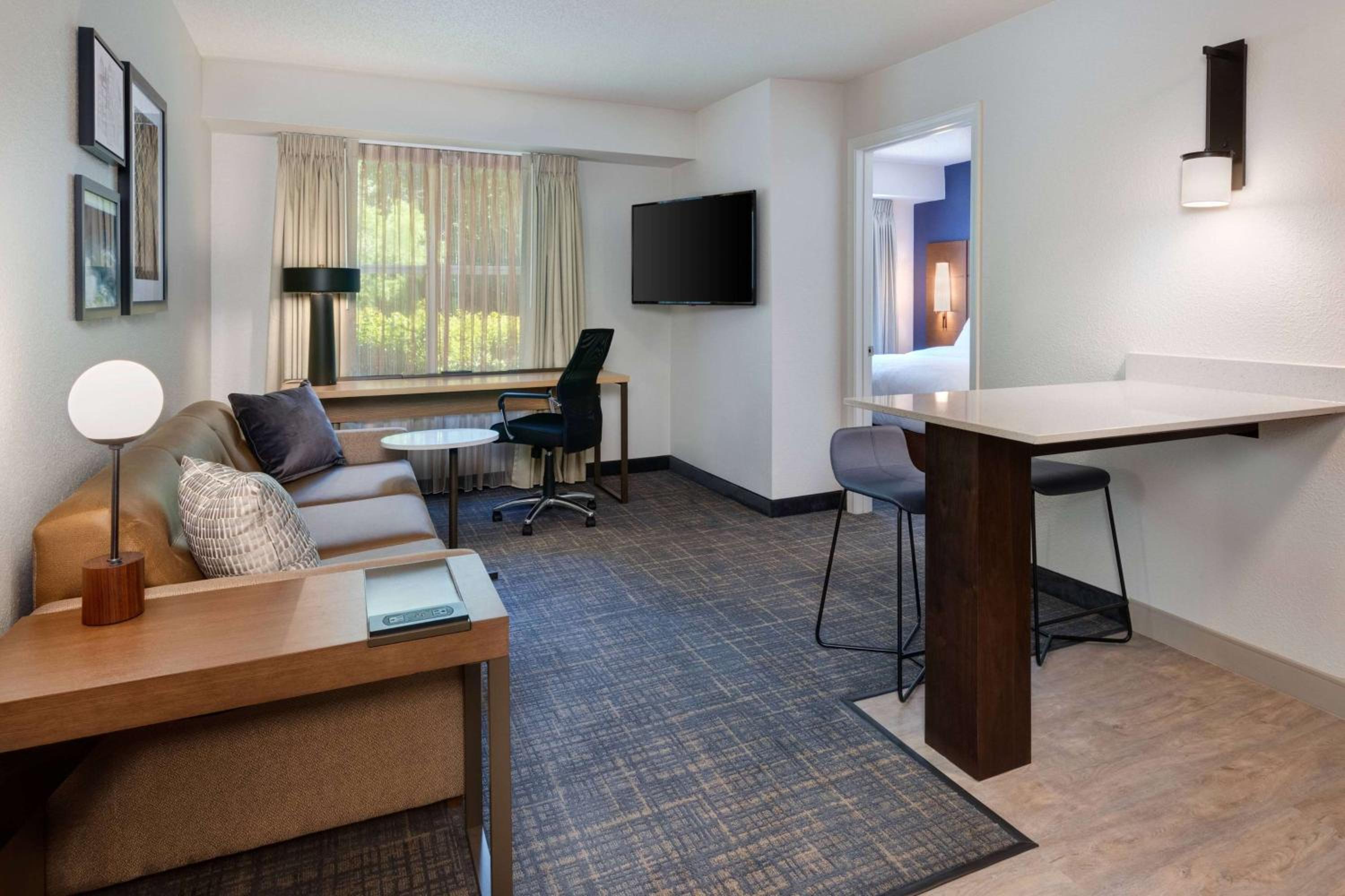 One Bedroom Suite King - Photo 4