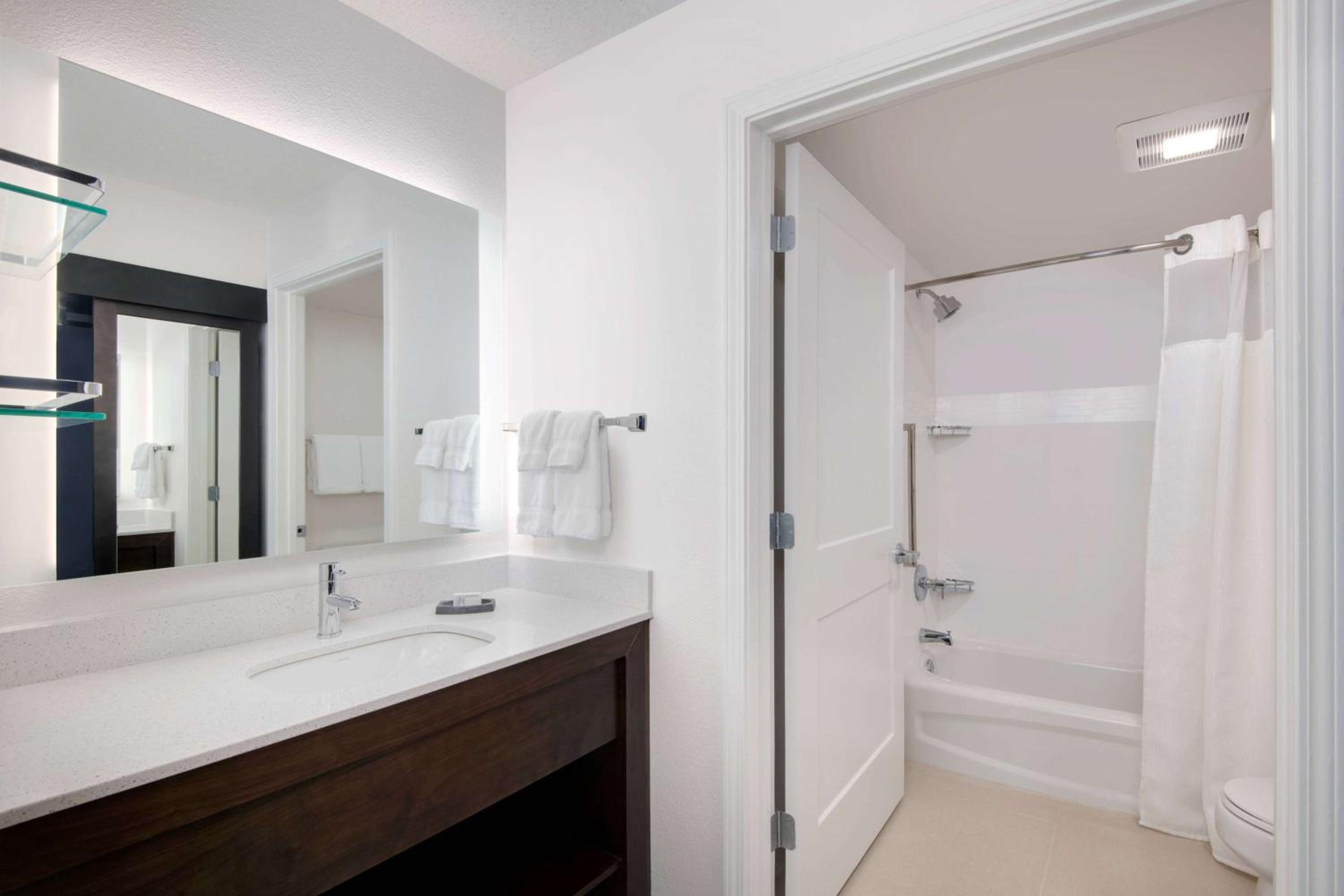 Deluxe Studio Suite King - Photo 4