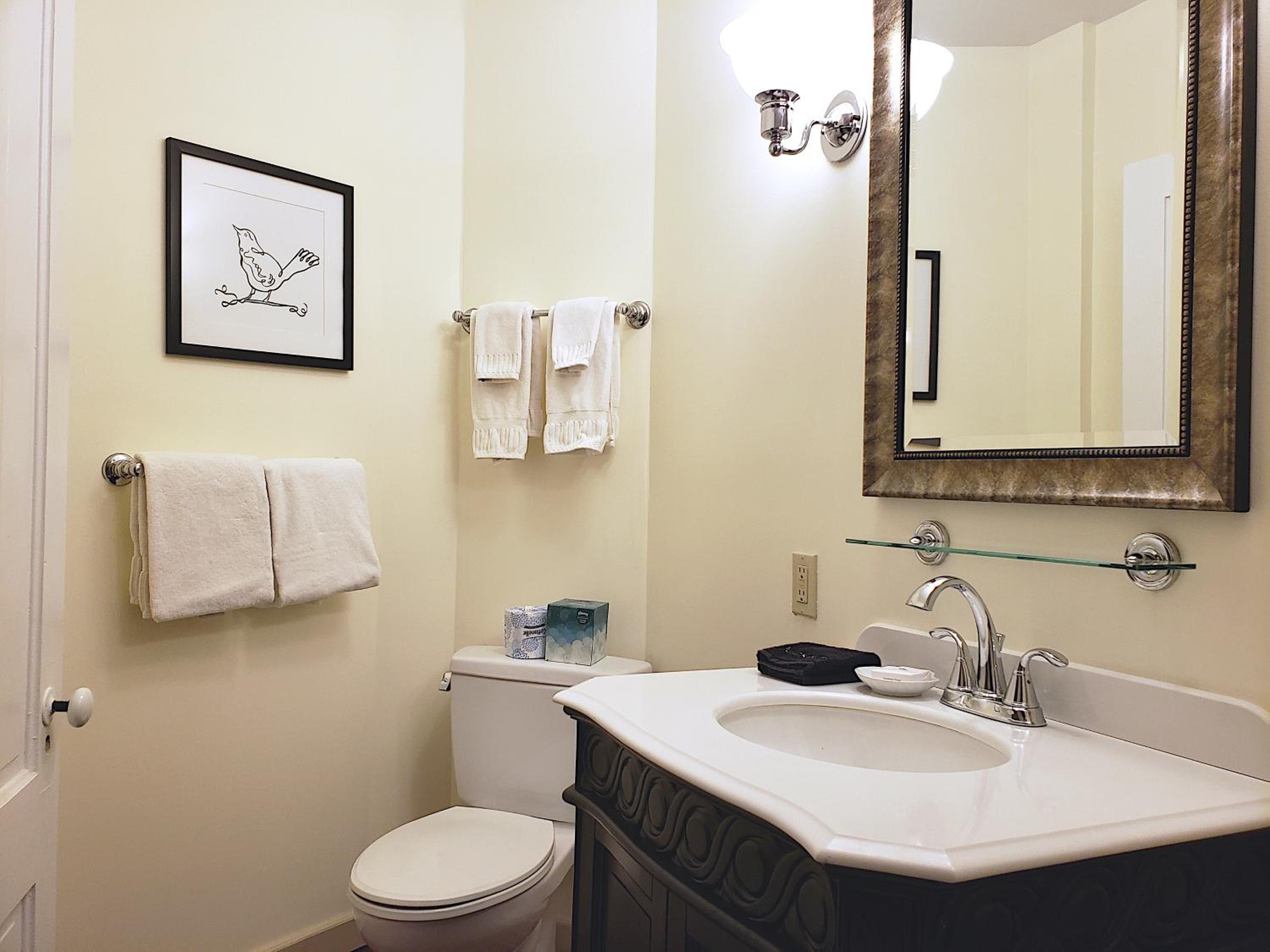 Deluxe King Room photo 2