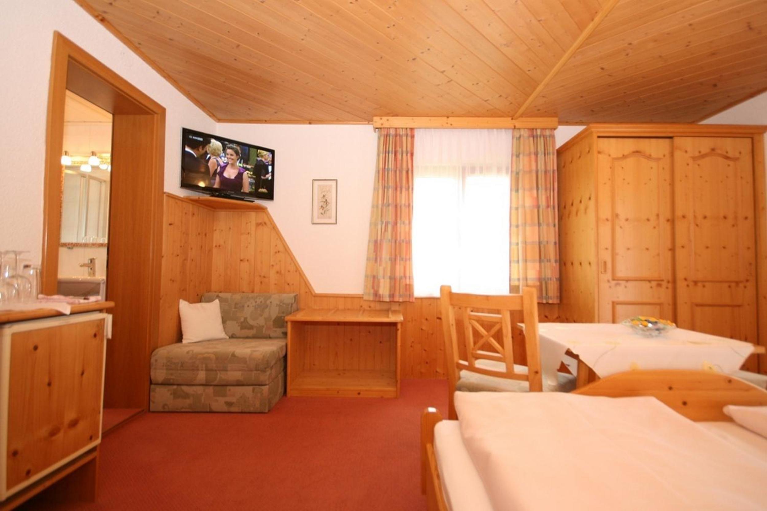 Triple Room with Balcony photo 3