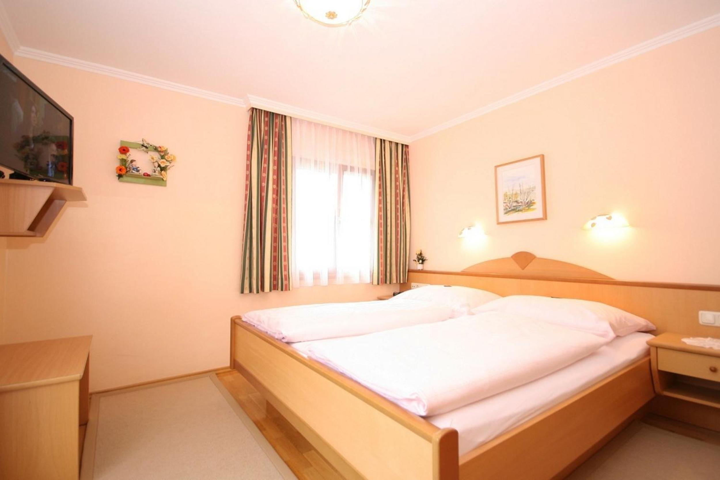 Double Room with Balcony photo 2