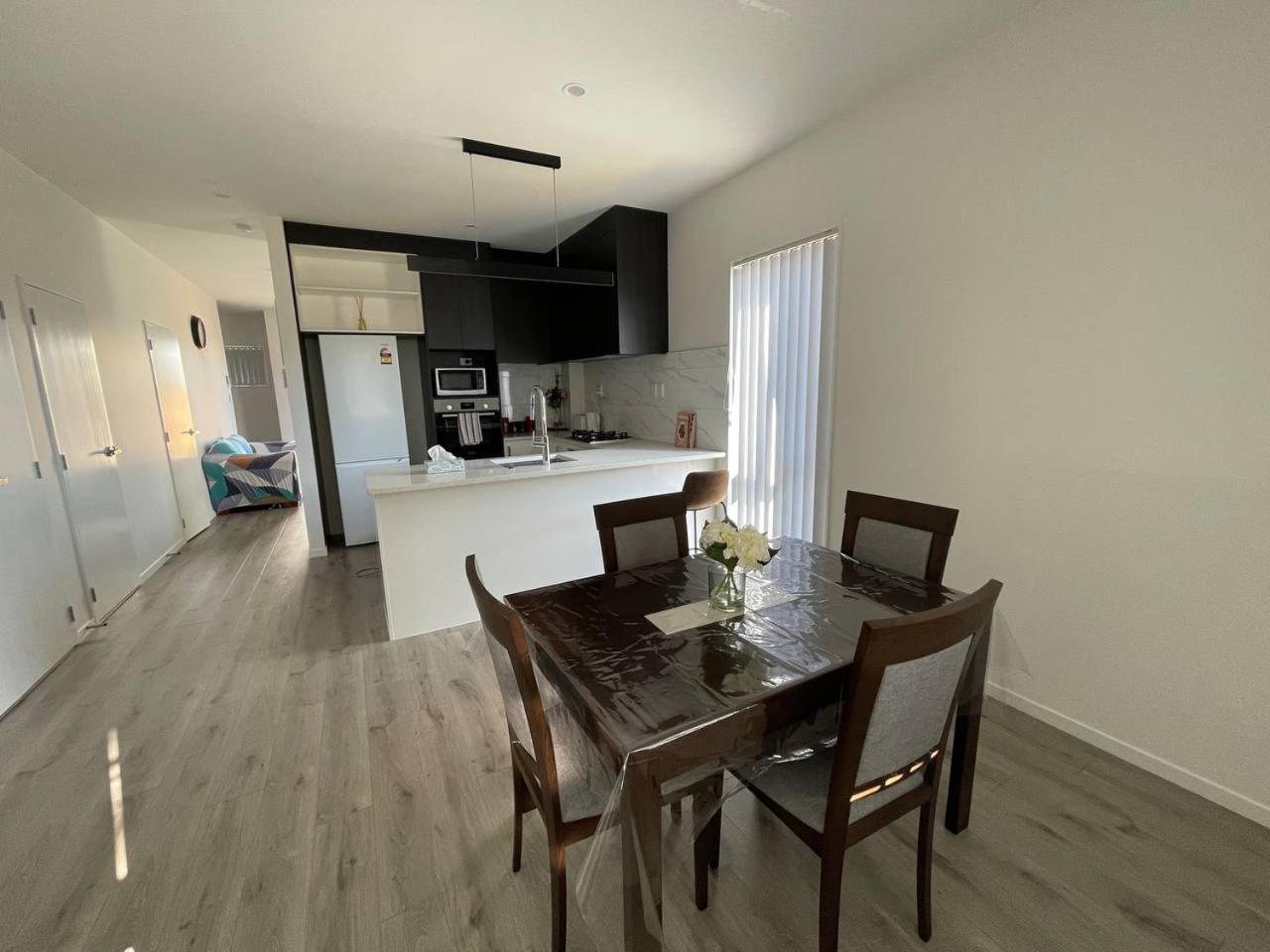 Four-Bedroom House - Photo 3