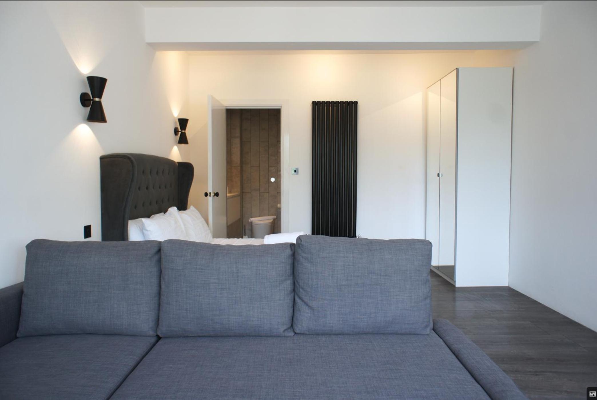 Studio Apartment photo 3