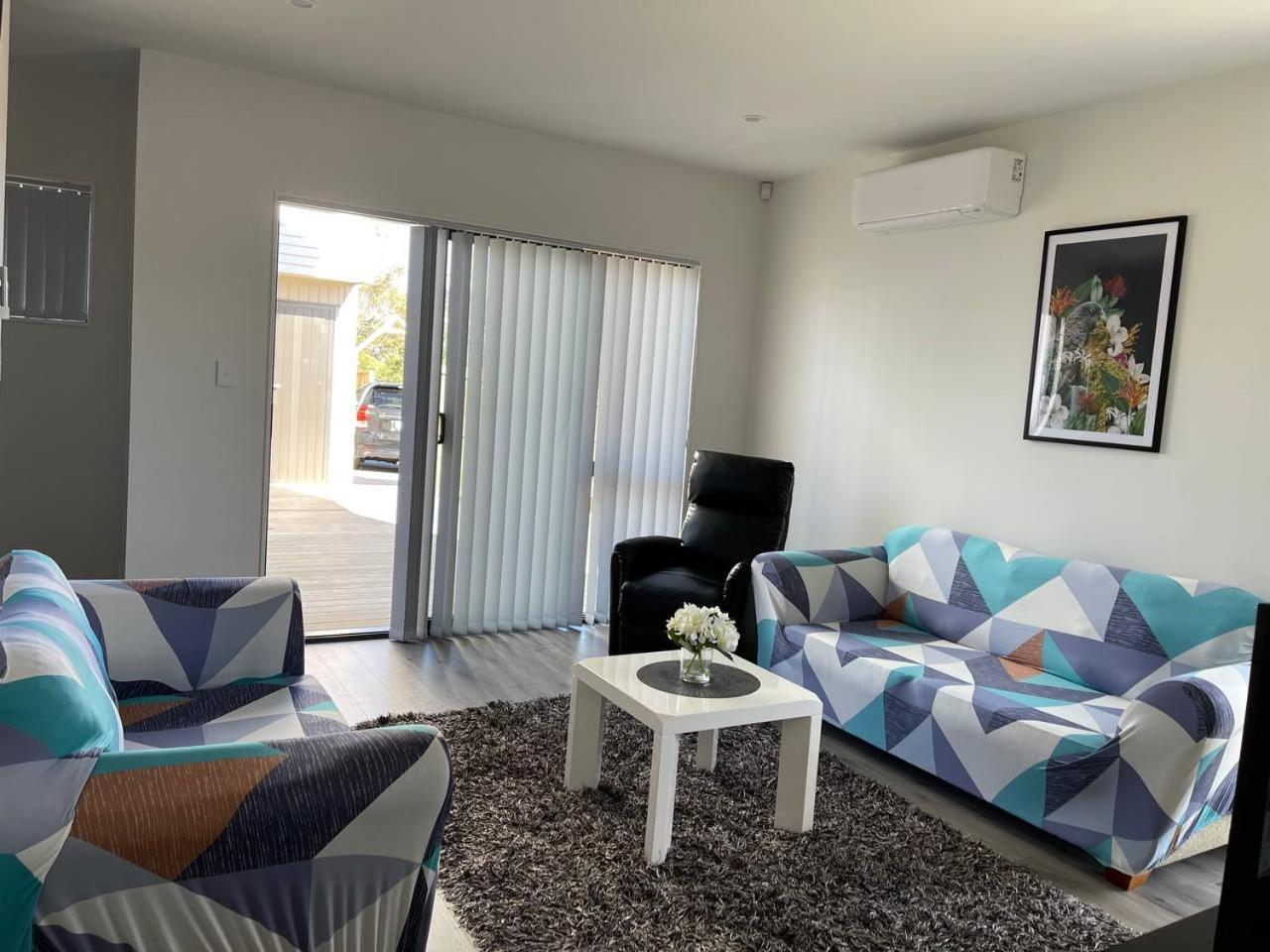 Four-Bedroom House - Photo 7