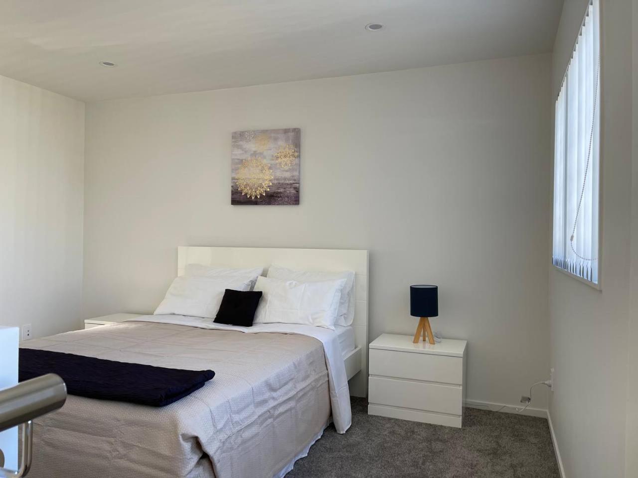 Four-Bedroom House - Photo 29
