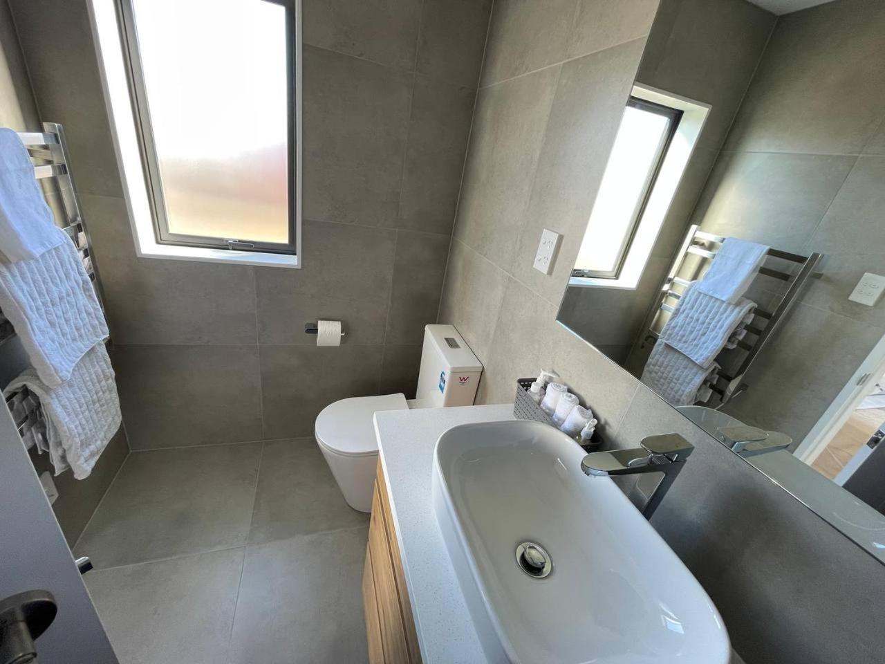Four-Bedroom House - Photo 5