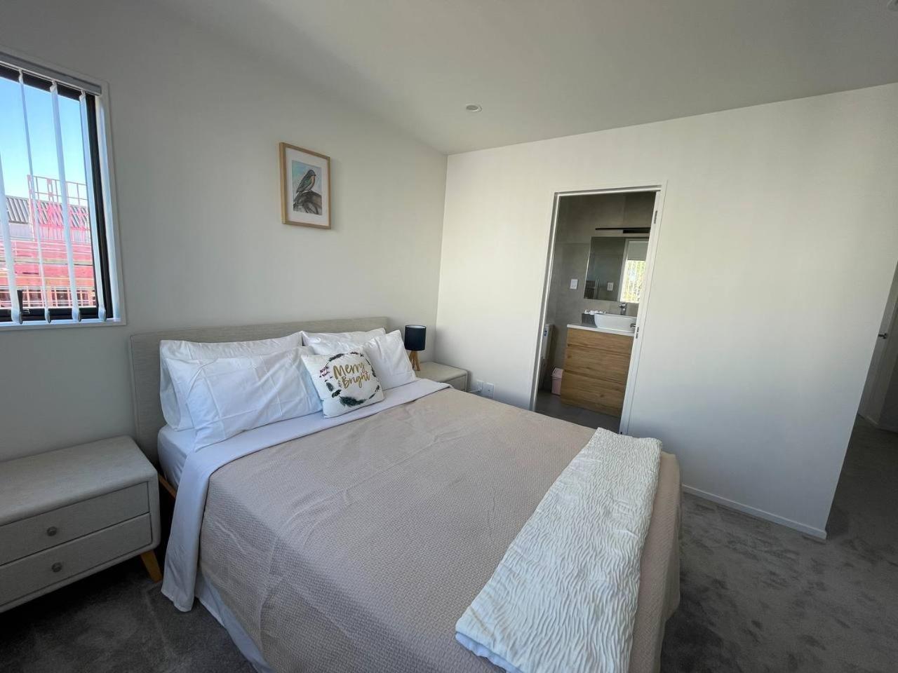 Four-Bedroom House - Photo 28