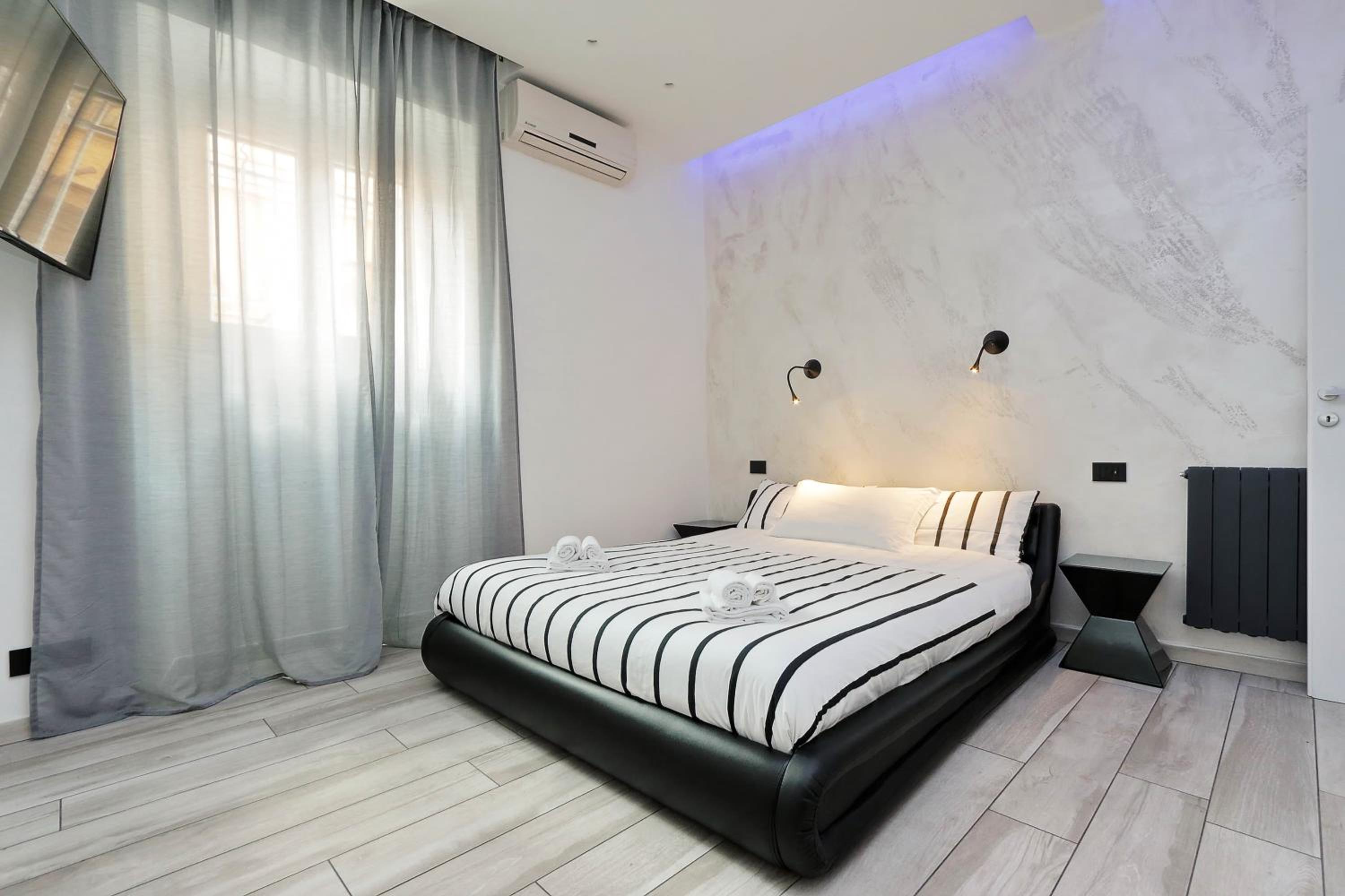 One-Bedroom Apartment (4 Adults) Little Gem 1
