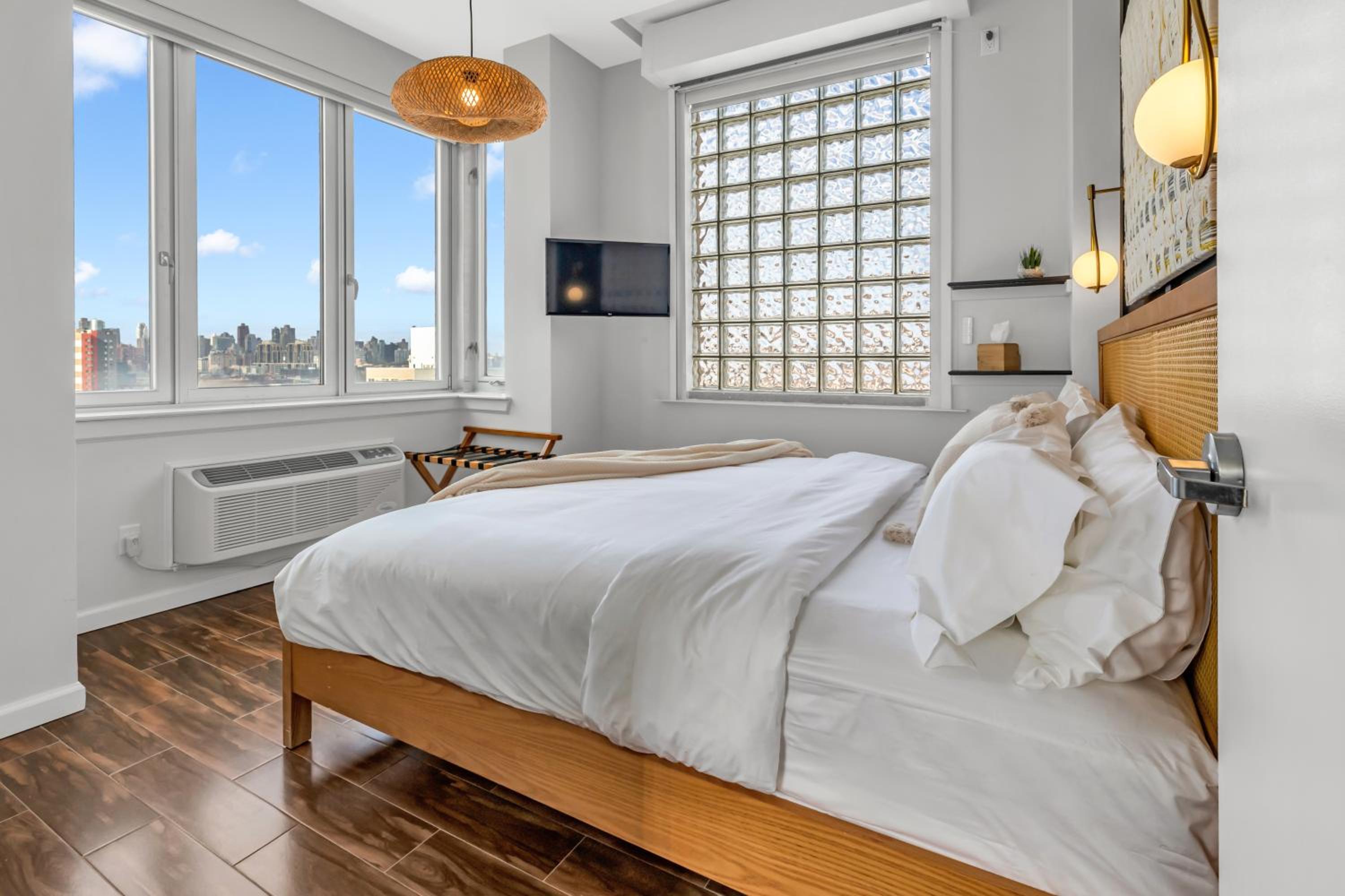 Superior Suite - Photo 2