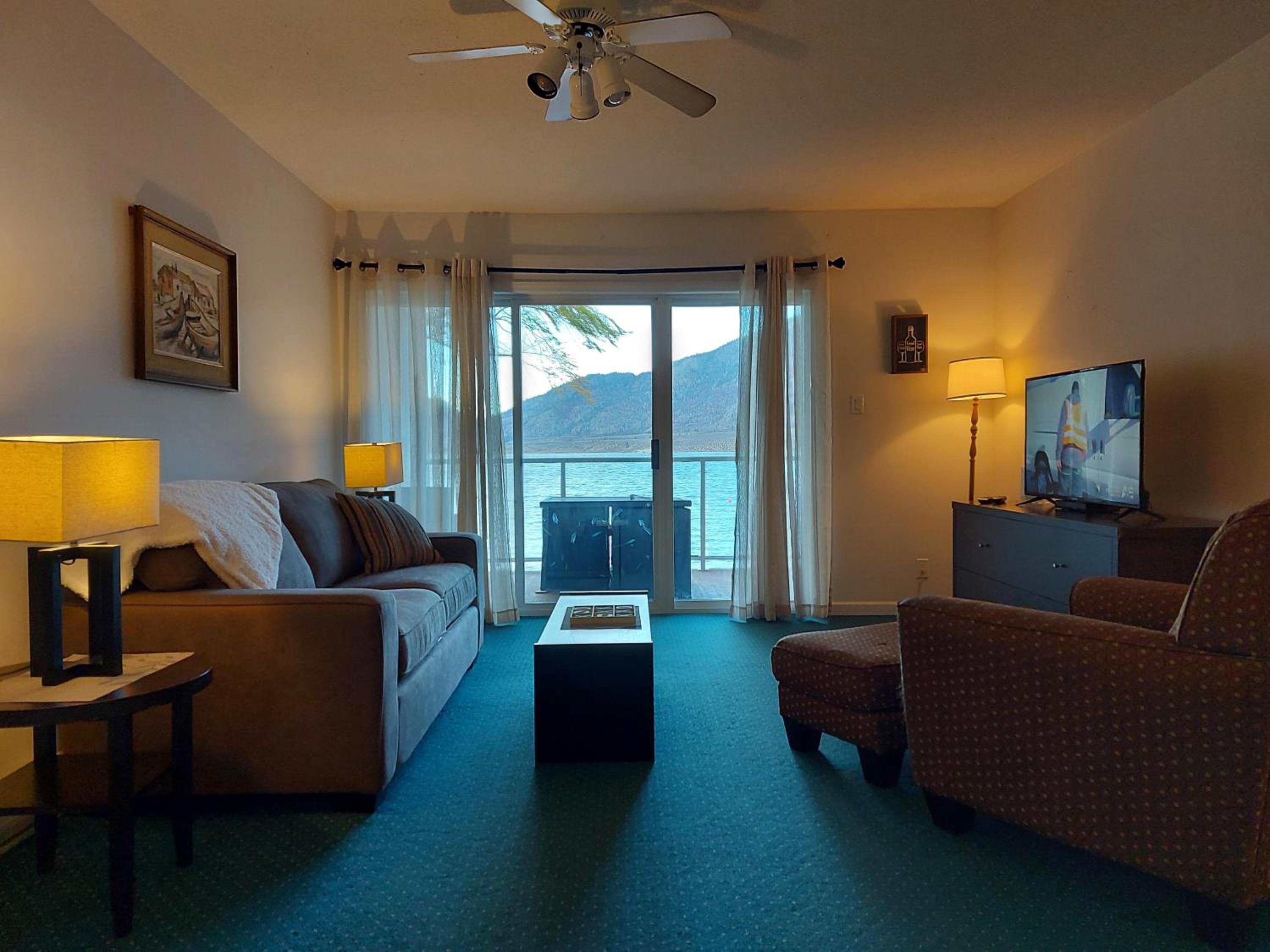 Two-Bedroom Apartment - Photo 11