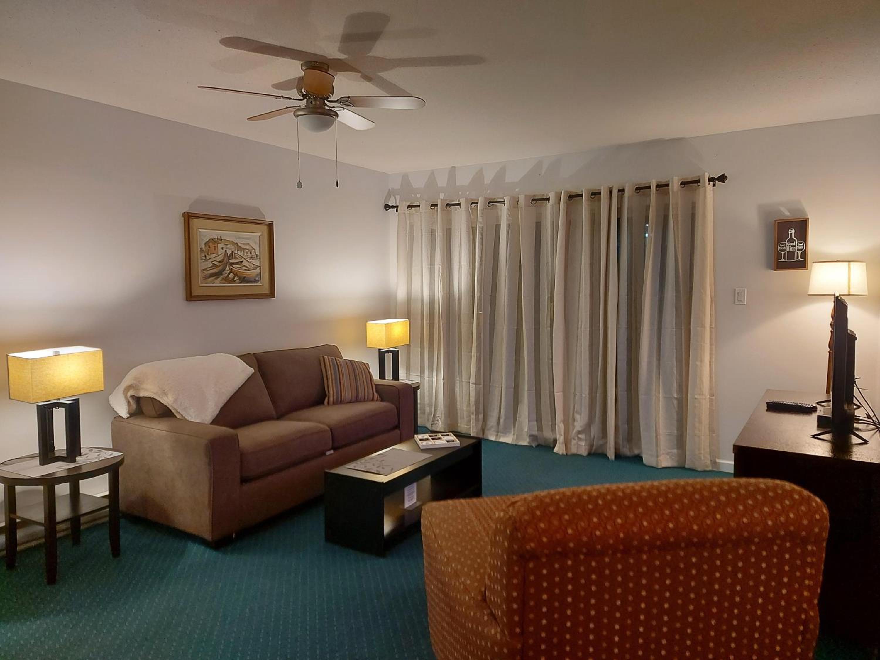 Two-Bedroom Apartment - Photo 9