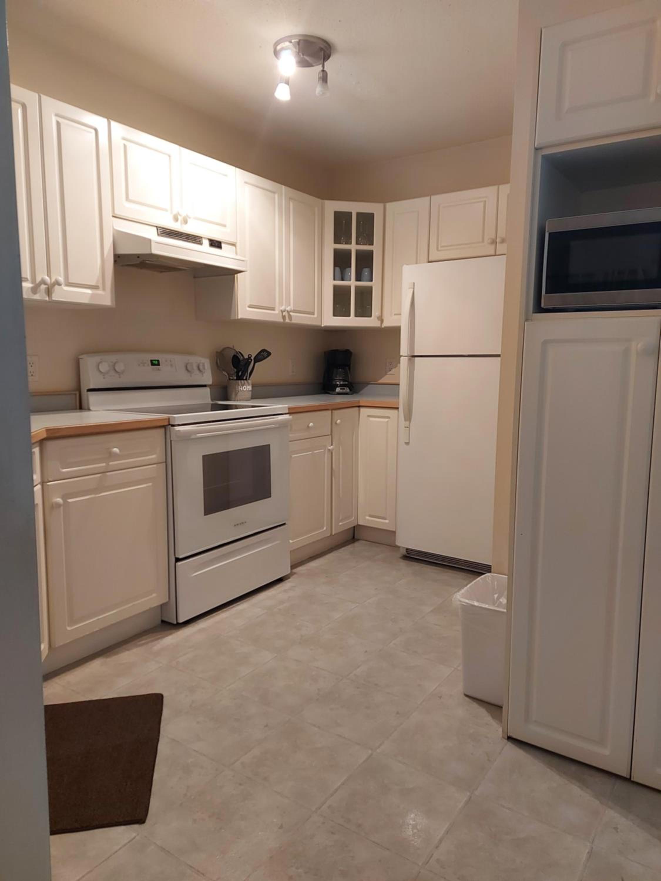 Two-Bedroom Apartment - Photo 12