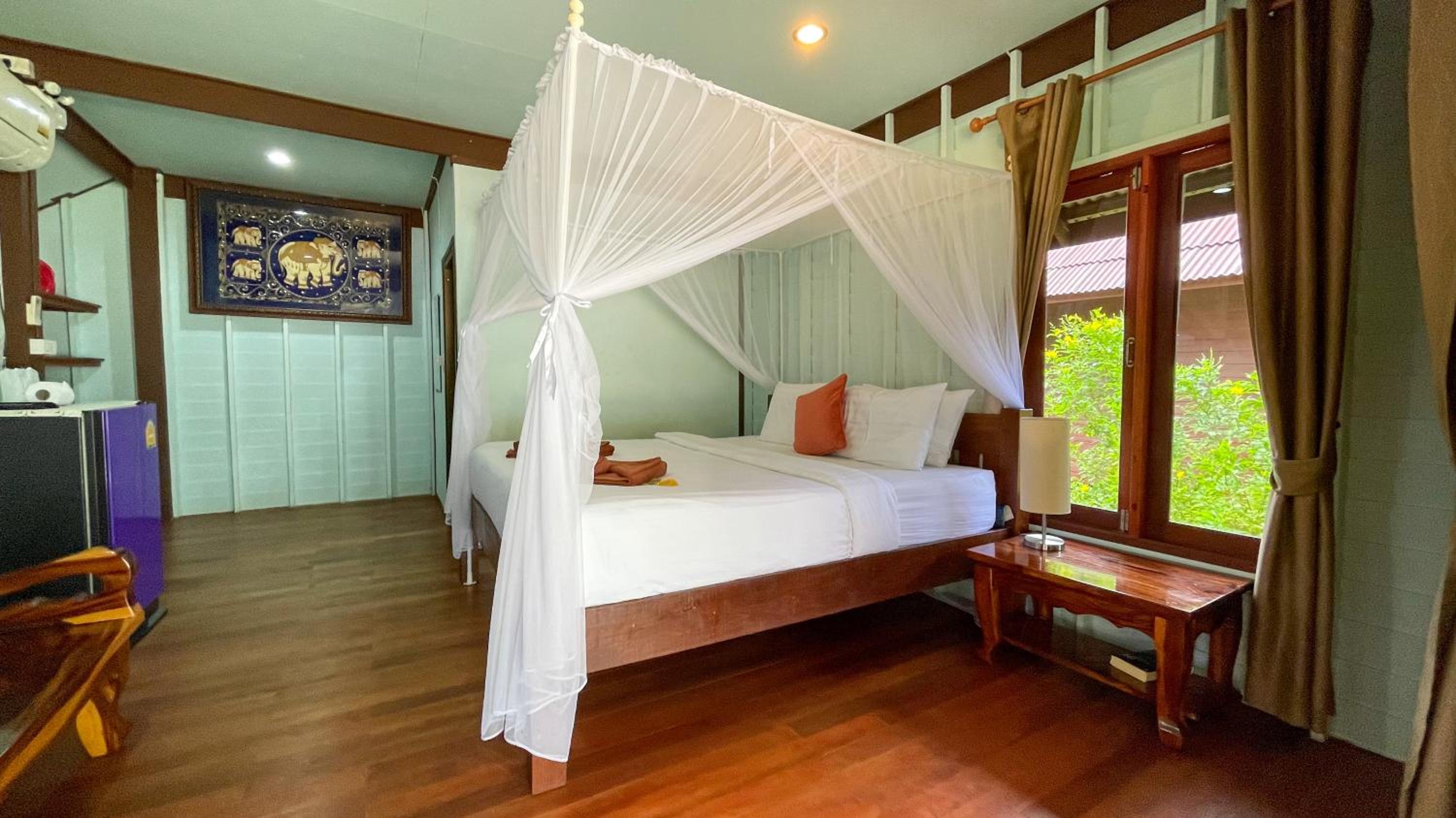 Bungalow with Air Conditioning - Beach Front photo 3