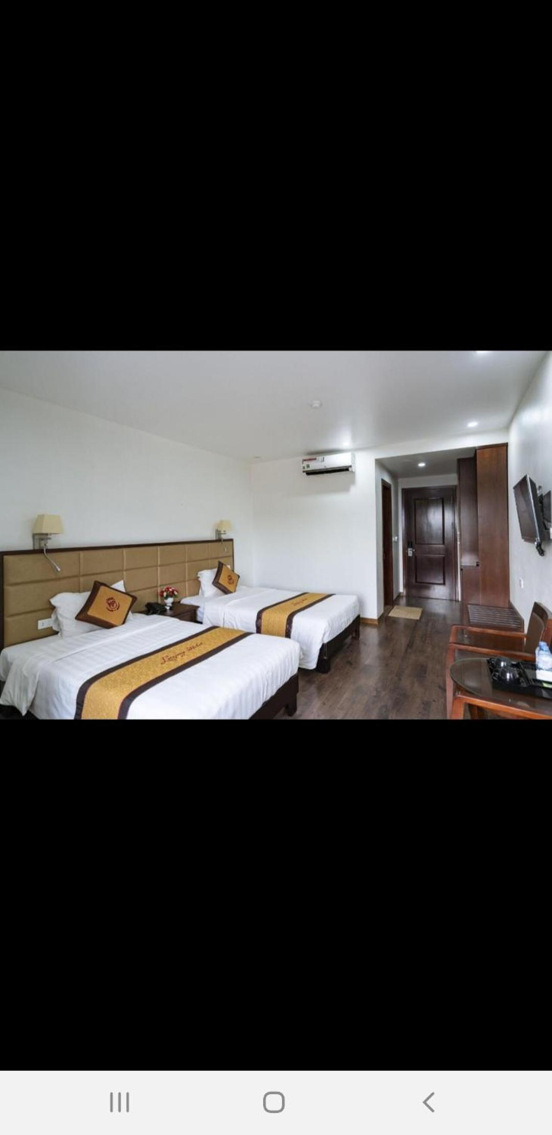Twin Room with City View