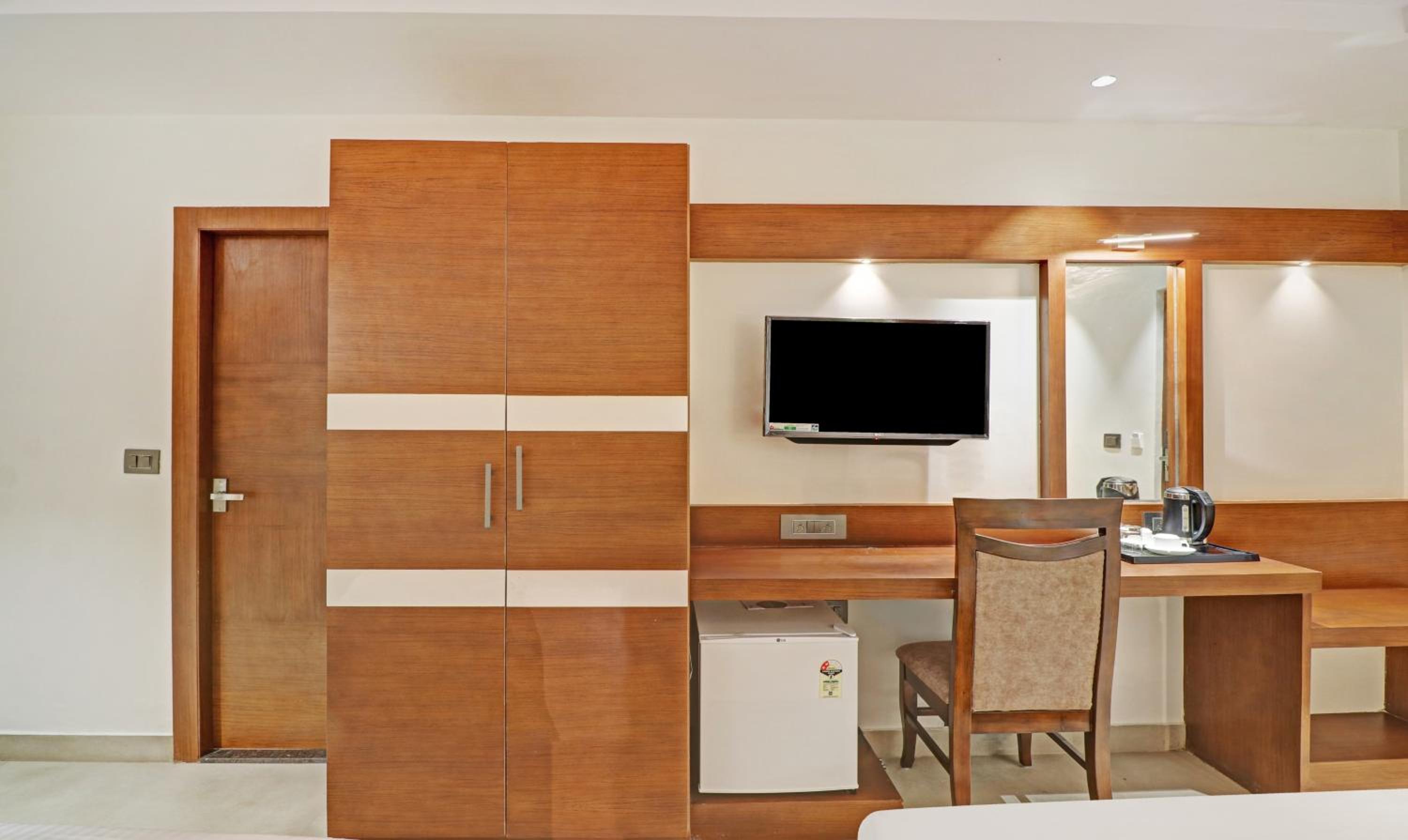 Deluxe Family Room - Photo 7
