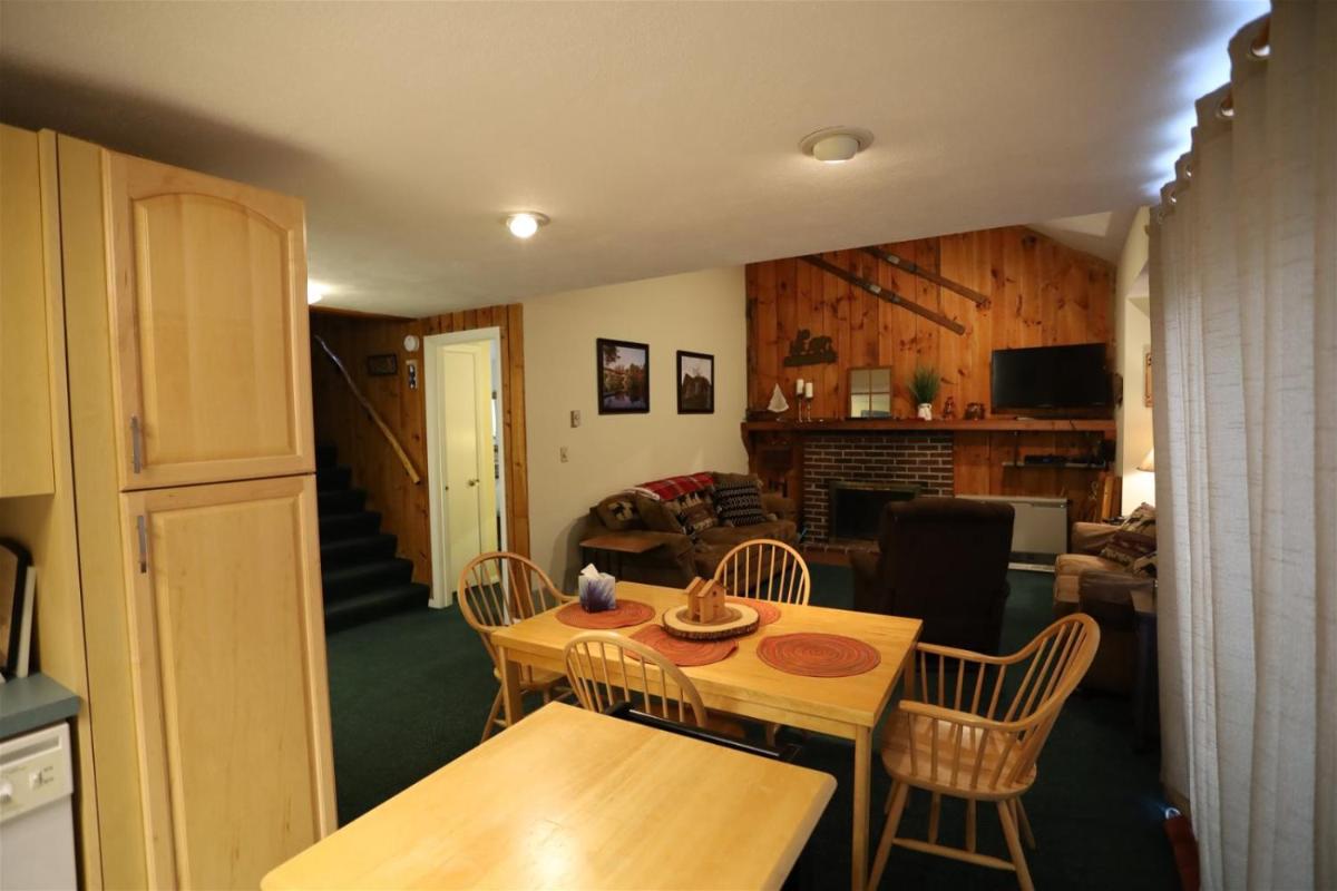 Three-Bedroom Apartment photo 3