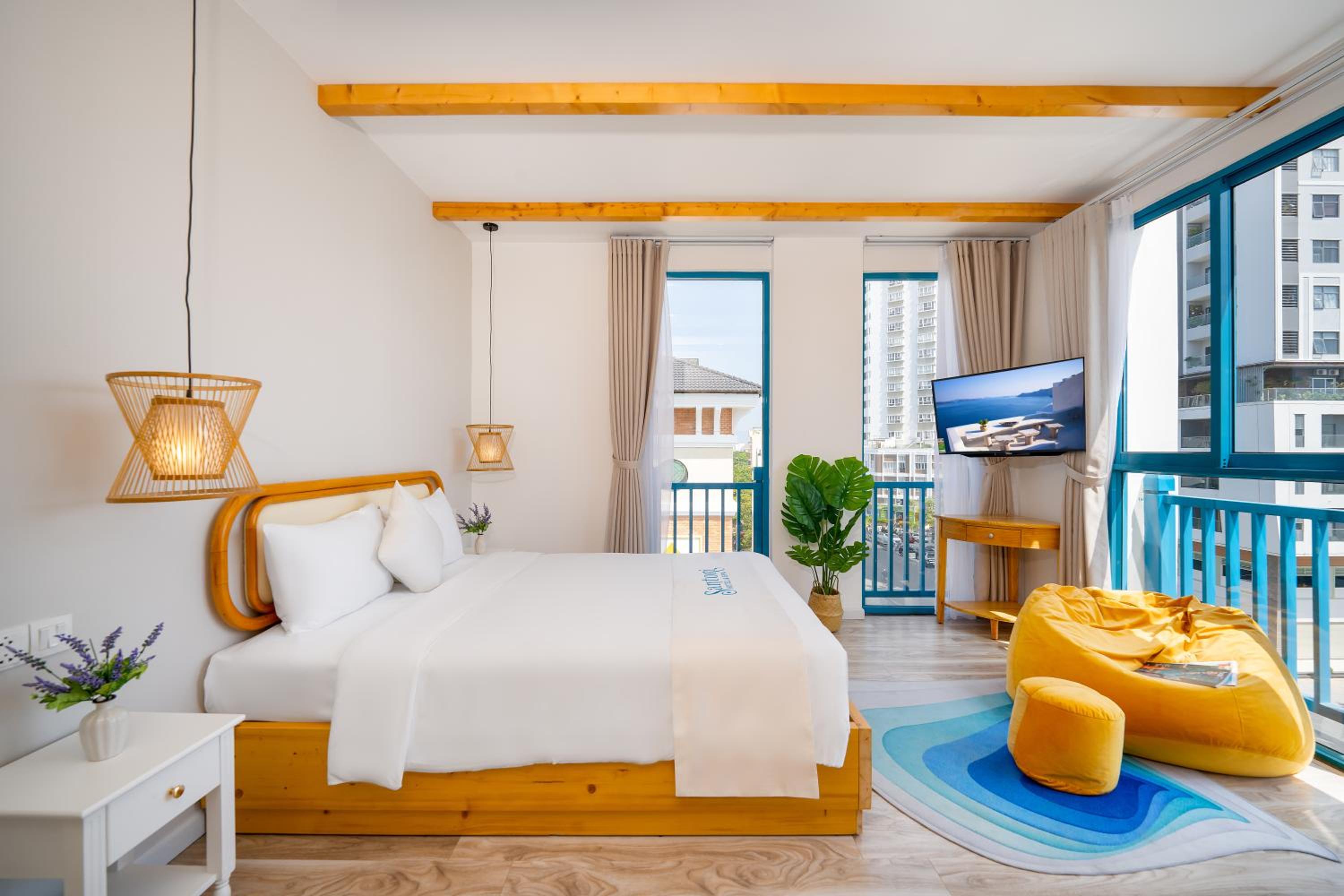 Deluxe Double Room - Photo 11