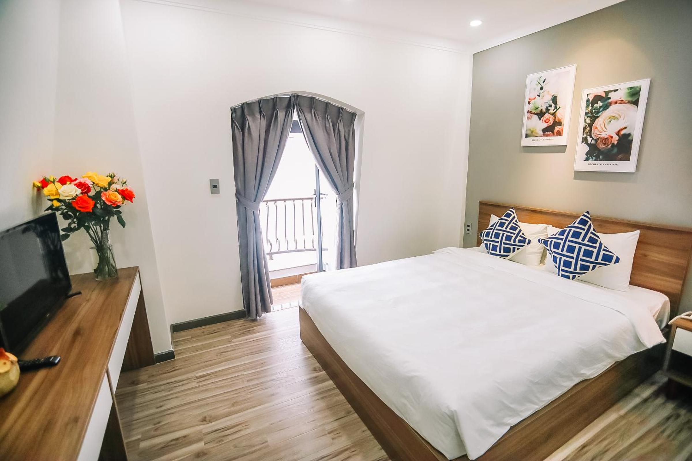 Double Room - Photo 10