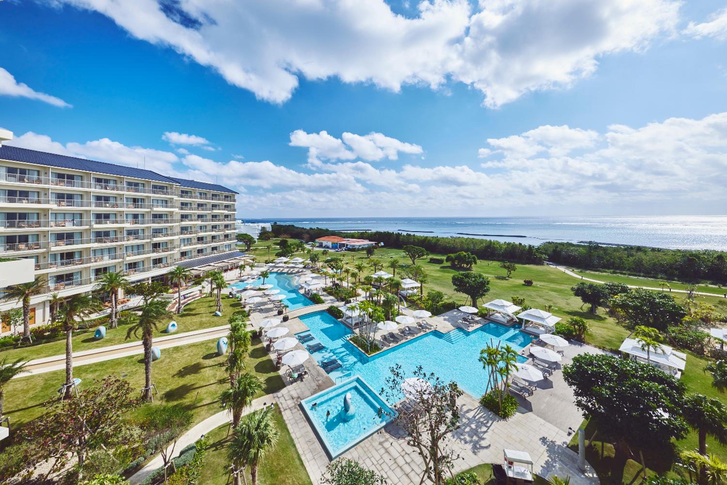 Twin Room with Ocean View - High Floor/Bay Wing - Photo 2