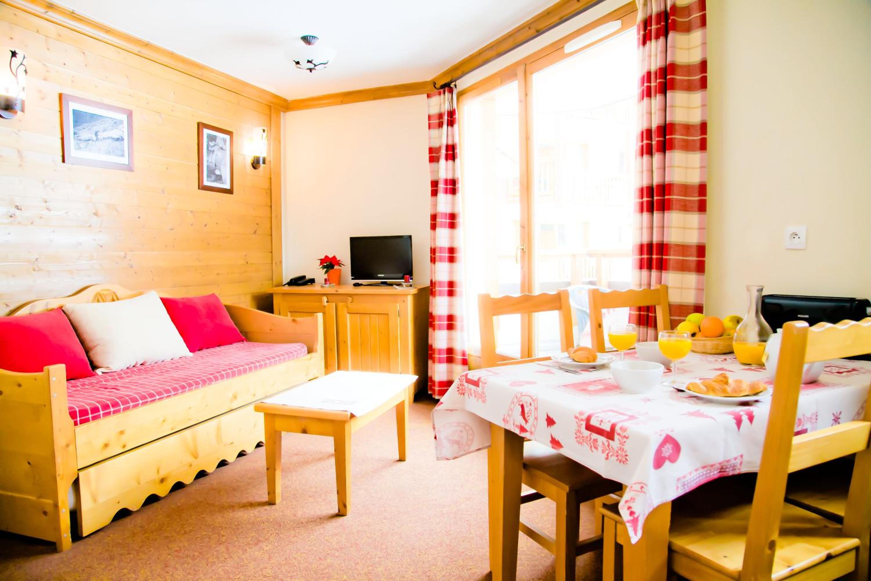 Three-Bedroom Apartment (6-8 Adults) with Spa Access