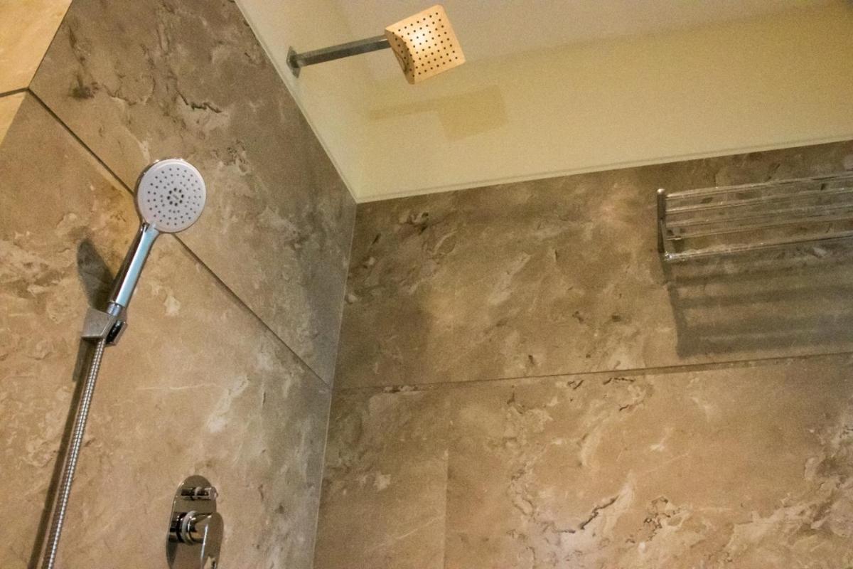 Deluxe Double Room with Bath photo 2