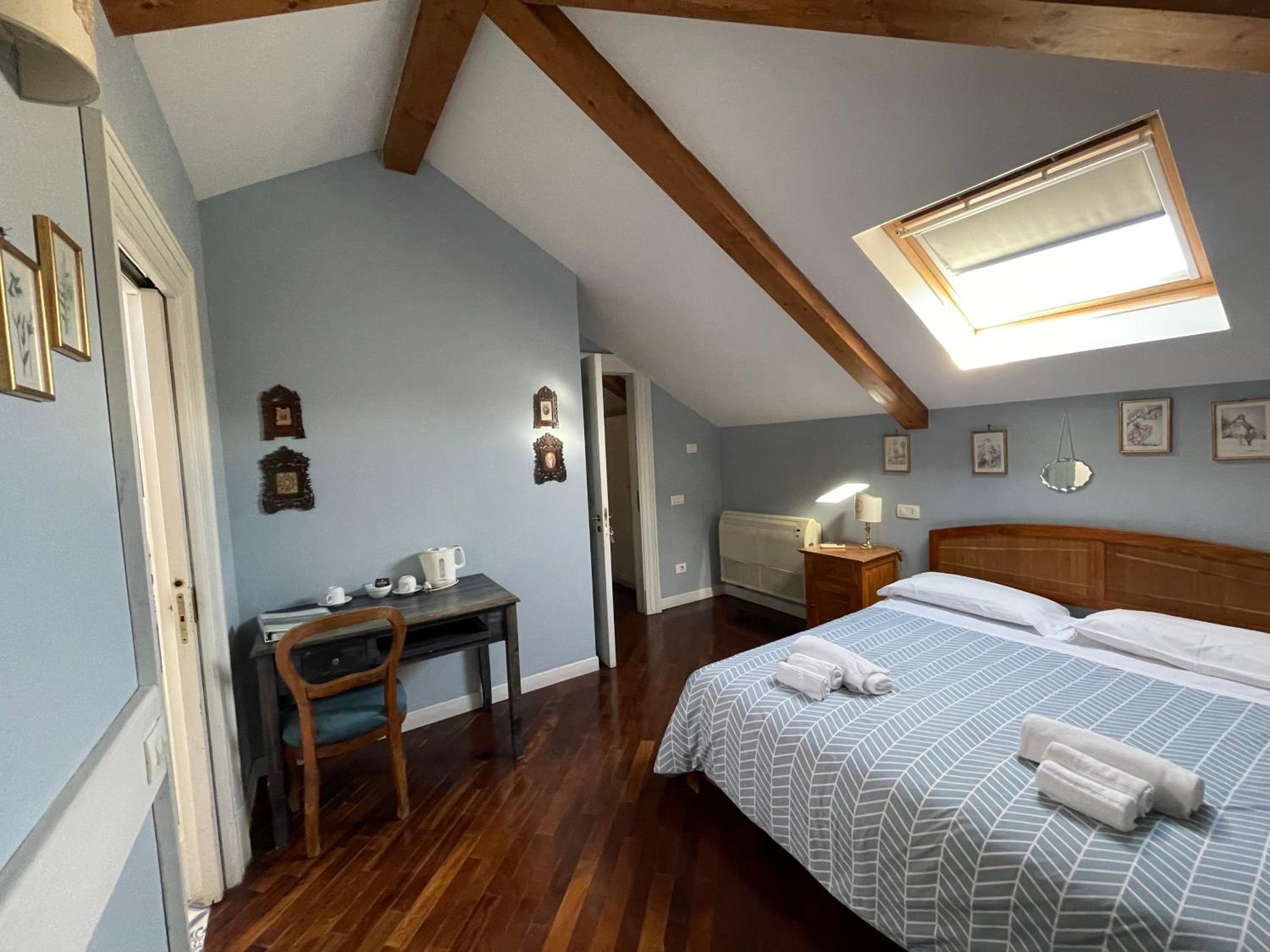 Standard Double Room - Photo 20