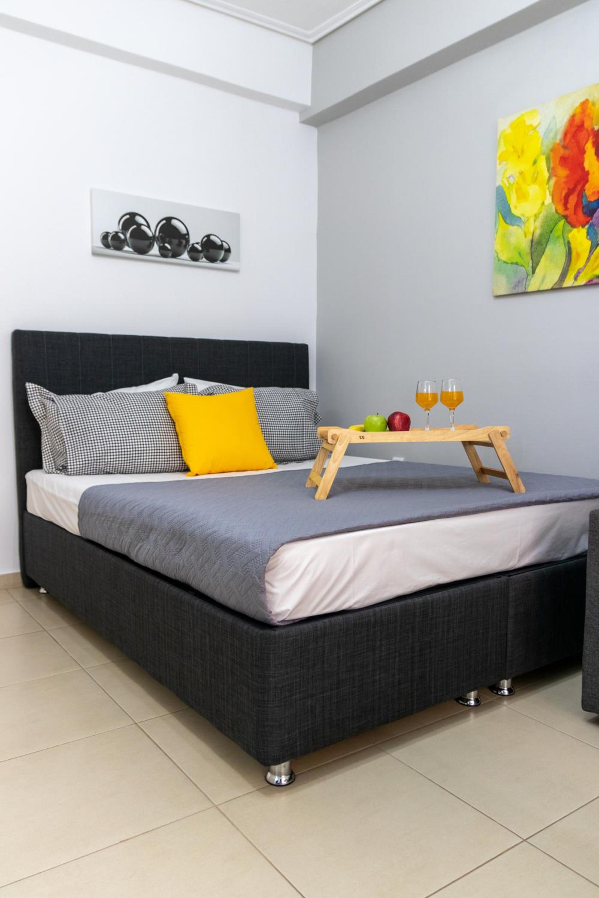 One-Bedroom Apartment - Photo 28