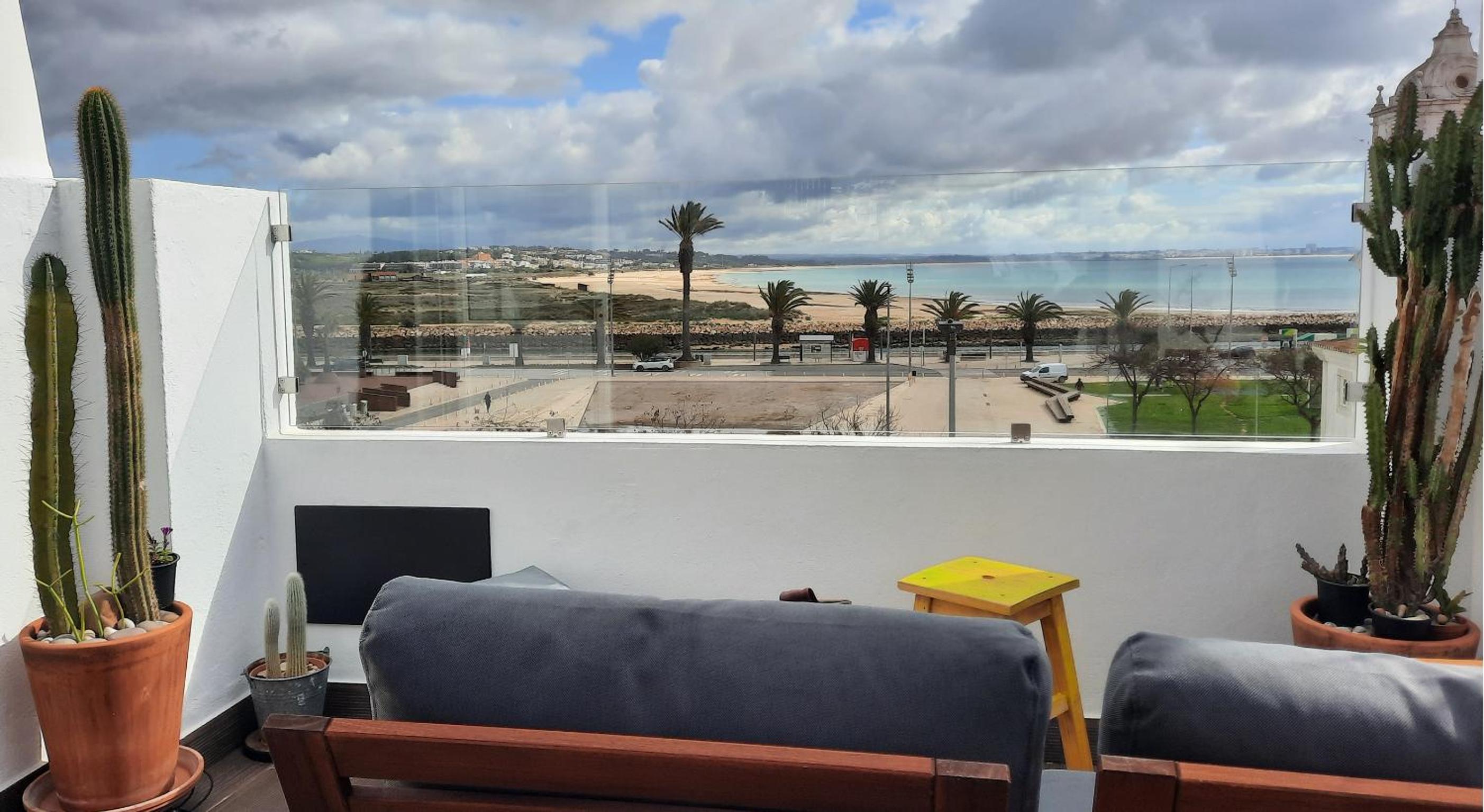  Small Single Room With Sea View And Private Bathroom photo 3
