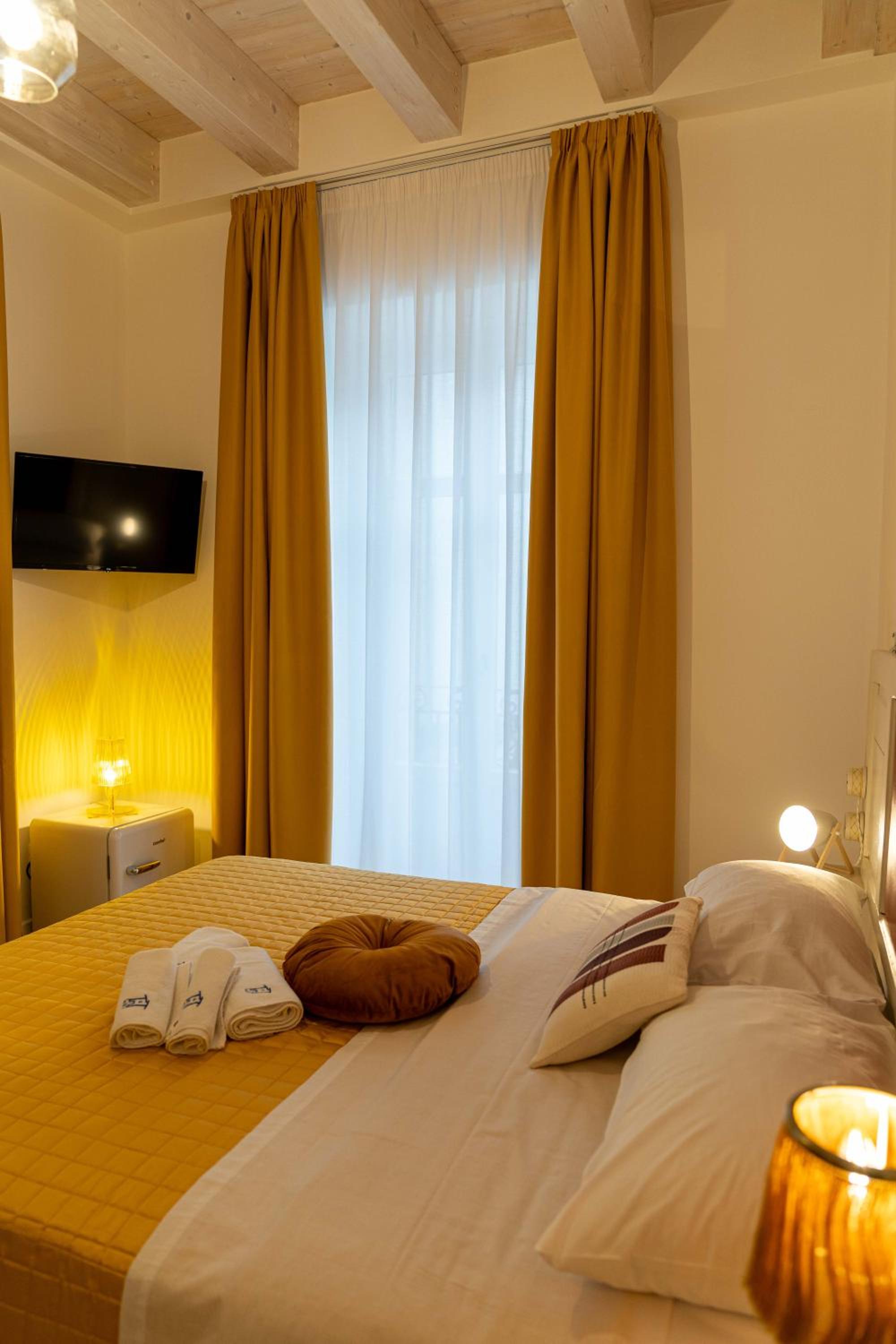 Quadruple Room with Private Bathroom photo 2
