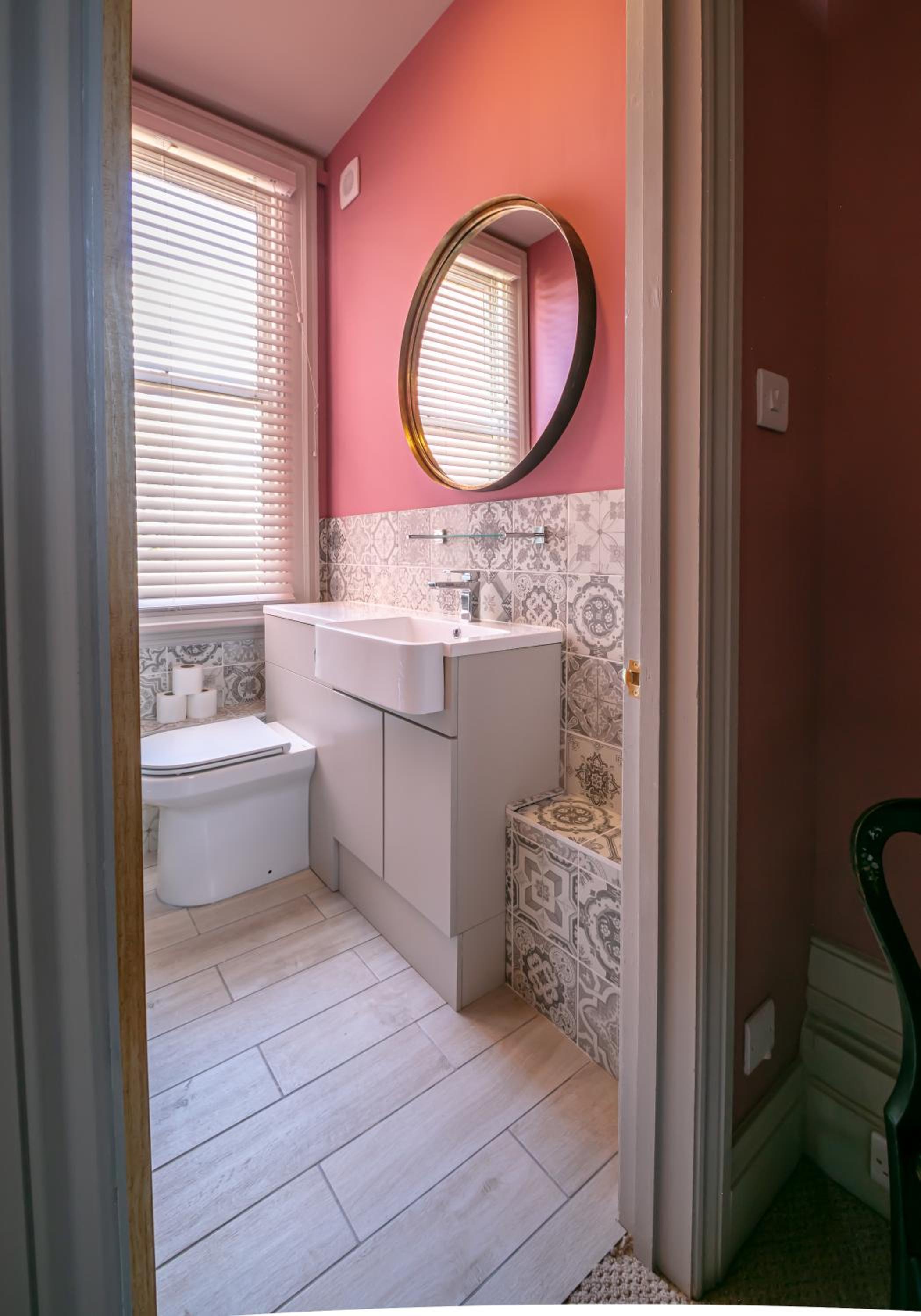 Deluxe Double Room with Shower photo 3