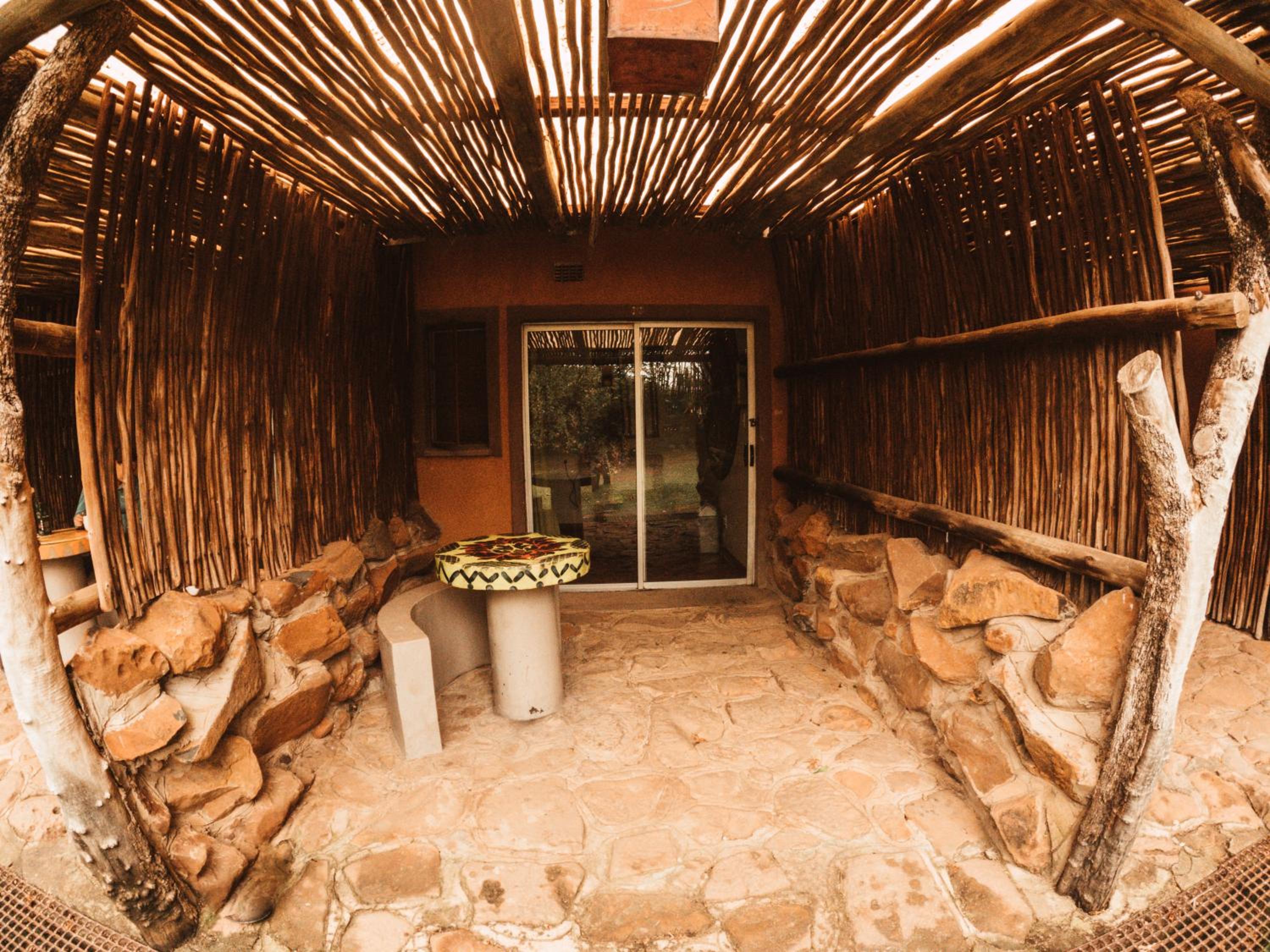 Twin Room - Photo 2