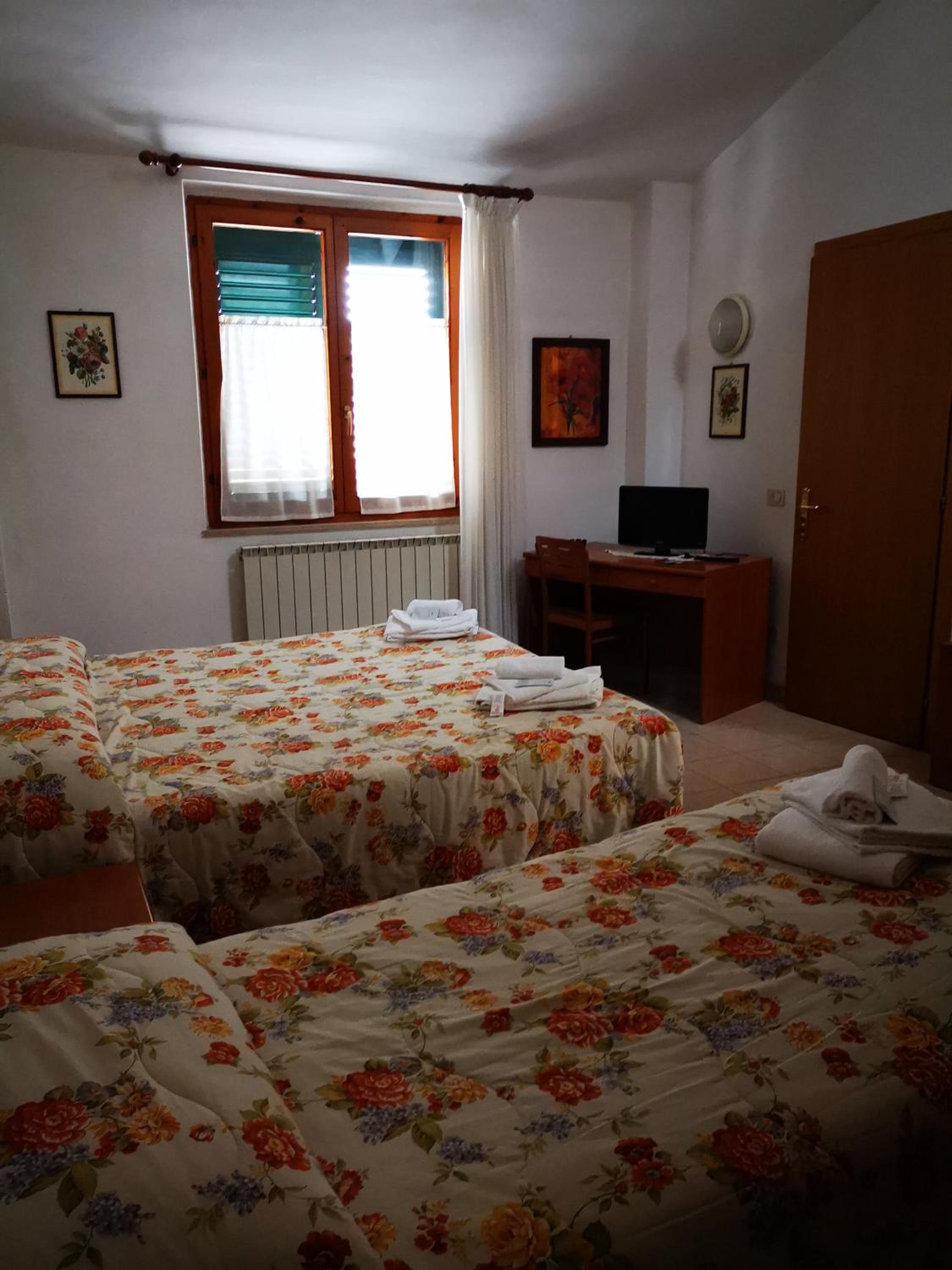 Classic Triple Room photo 3
