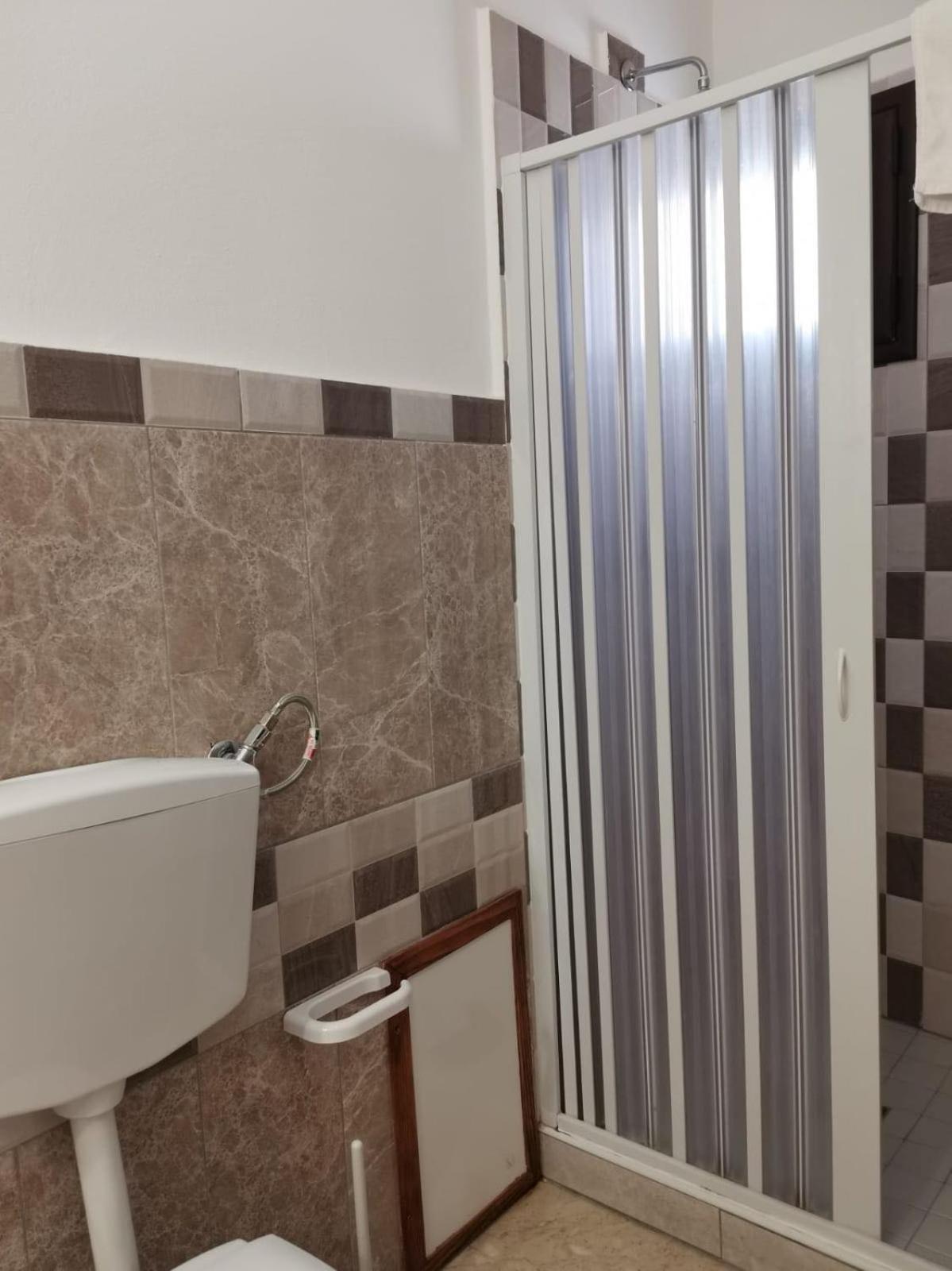 Deluxe Room - Photo 8