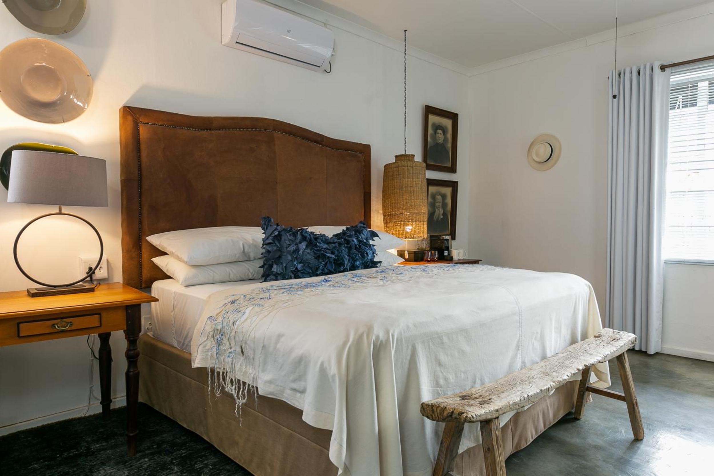Standard King Room - Photo 2
