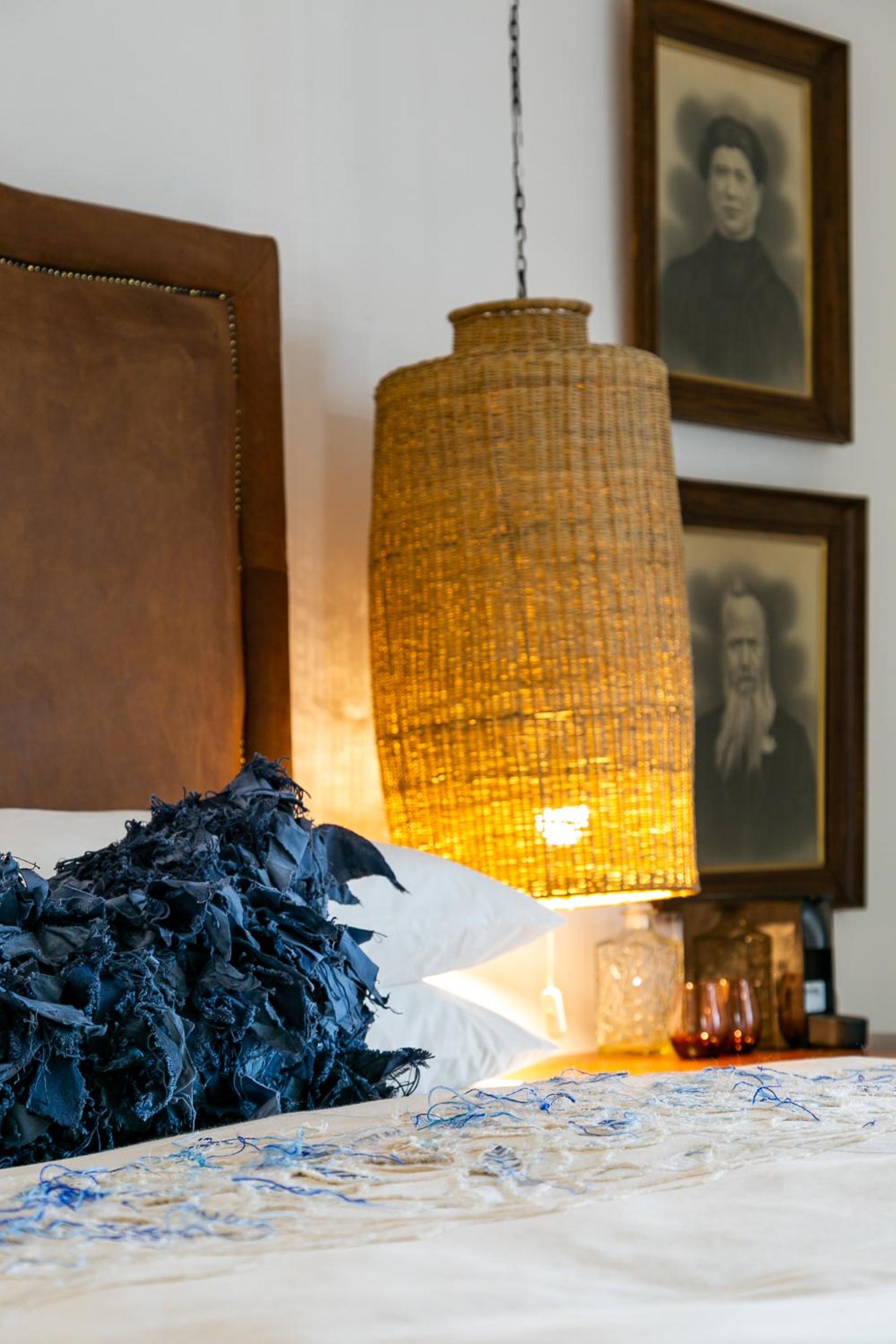 Standard King Room - Photo 8
