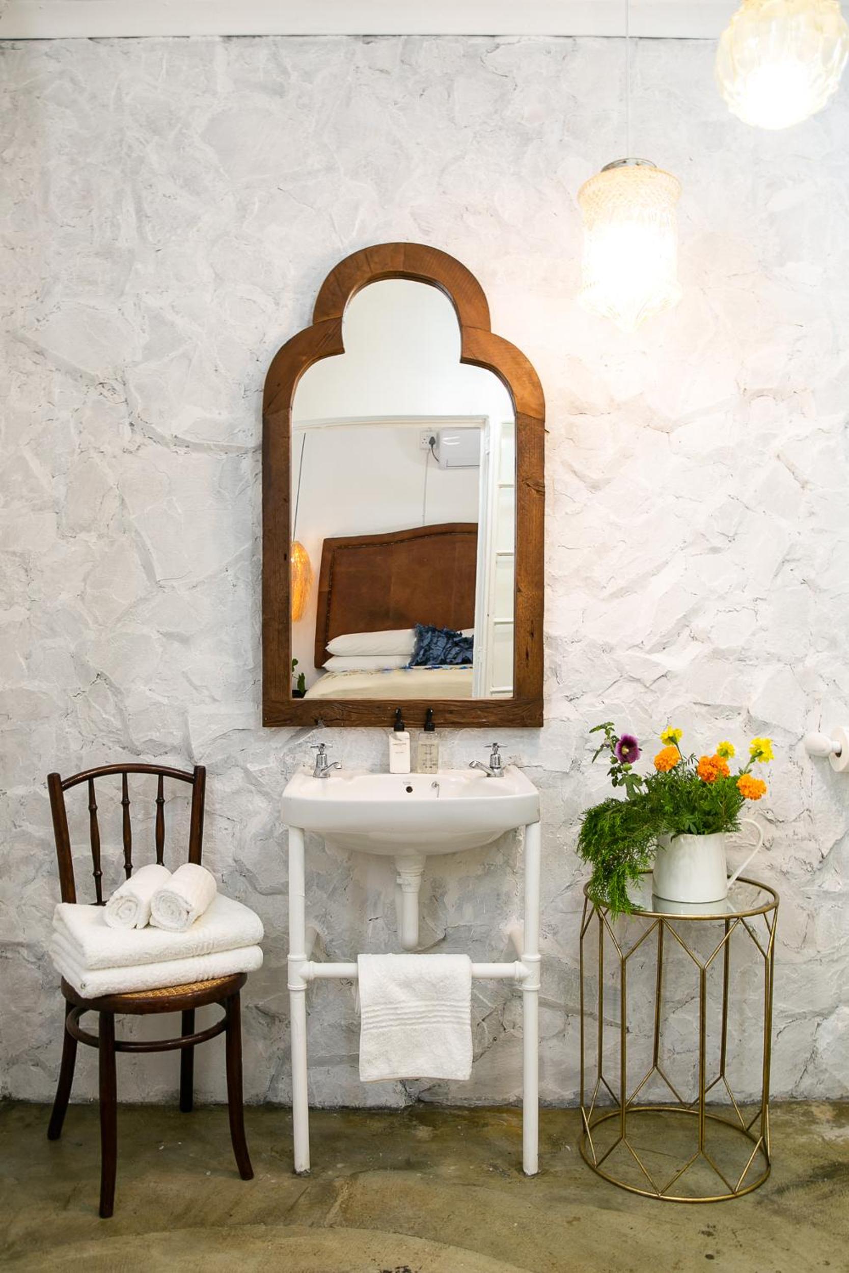 Deluxe Family Suite - Photo 3
