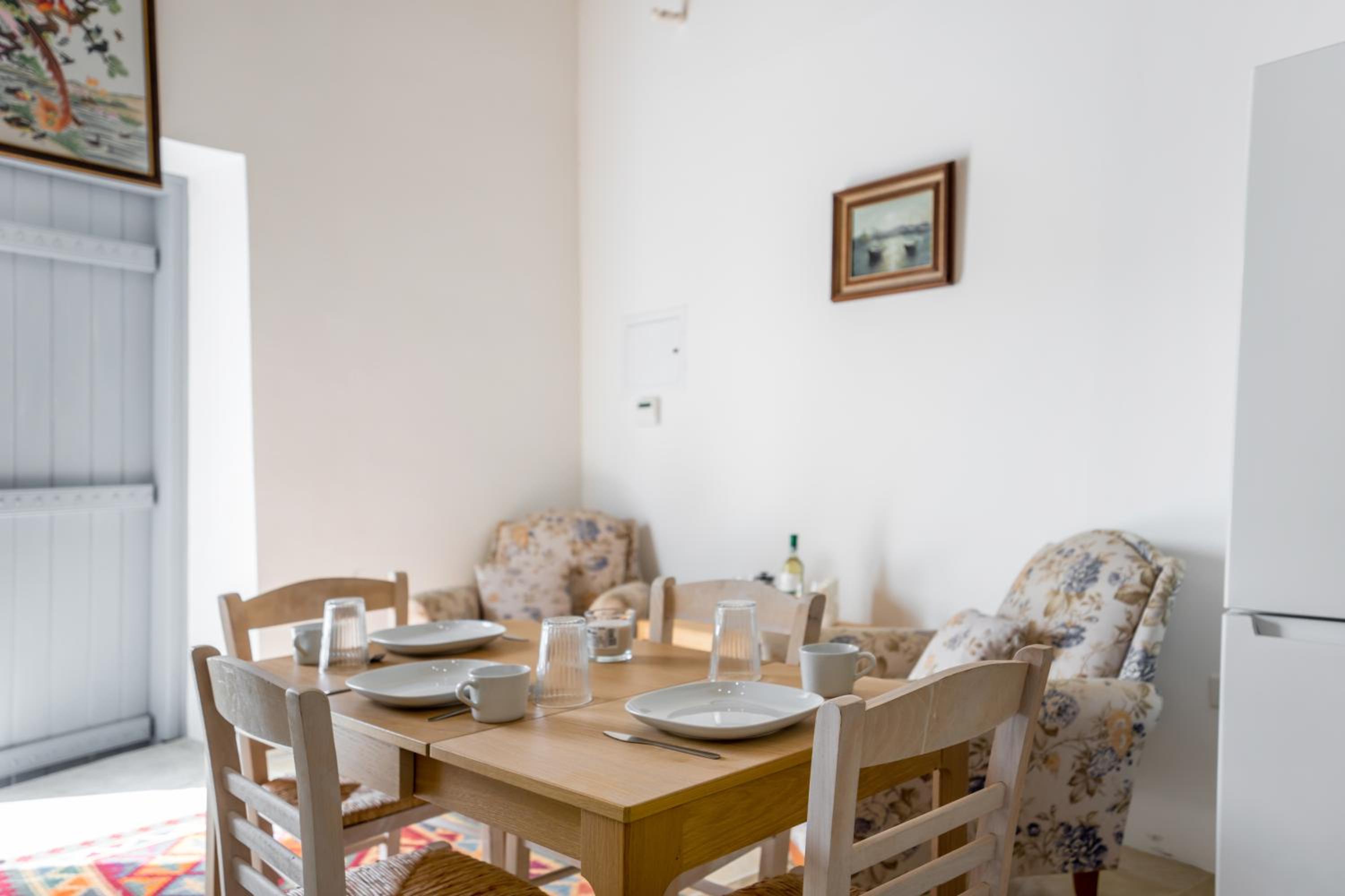 Studio Apartment - Photo 13